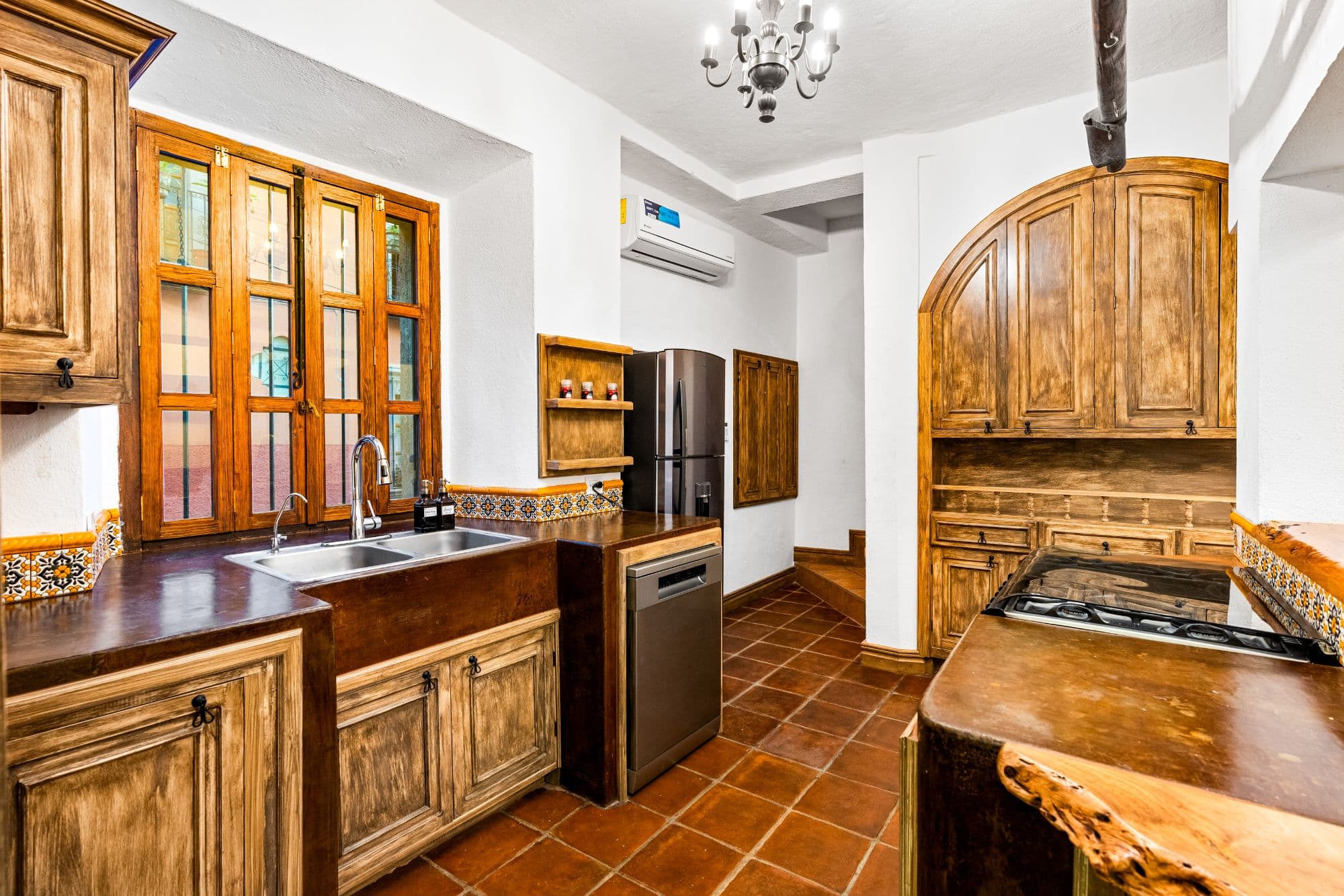 Casa Maria — San Miguel de Allende Centro, San Miguel de Allende — photo 11 — rustic elegance meets modern functionality