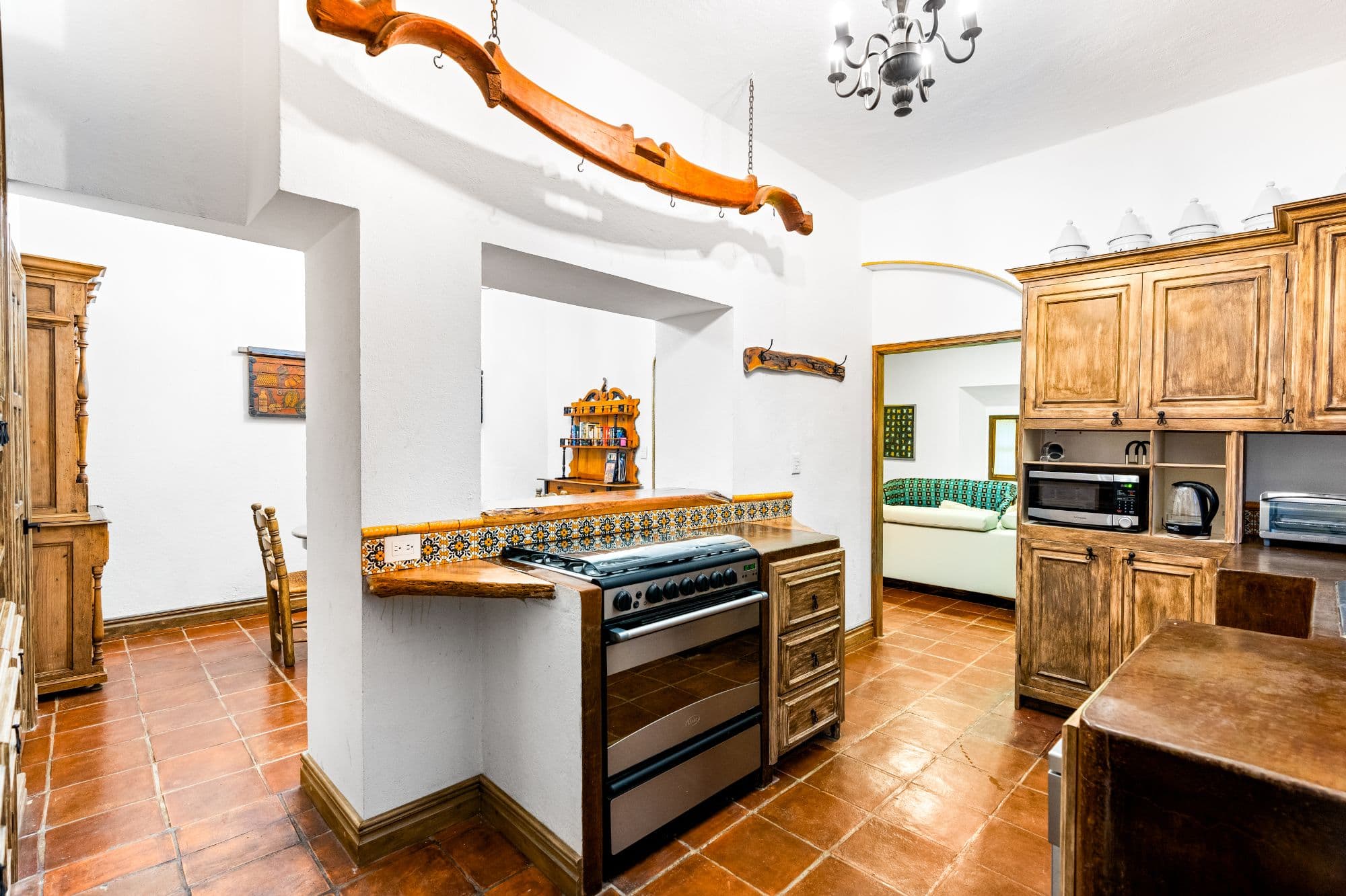 Casa Maria — San Miguel de Allende Centro, San Miguel de Allende — photo 12 — authentic colonial kitchen elegance