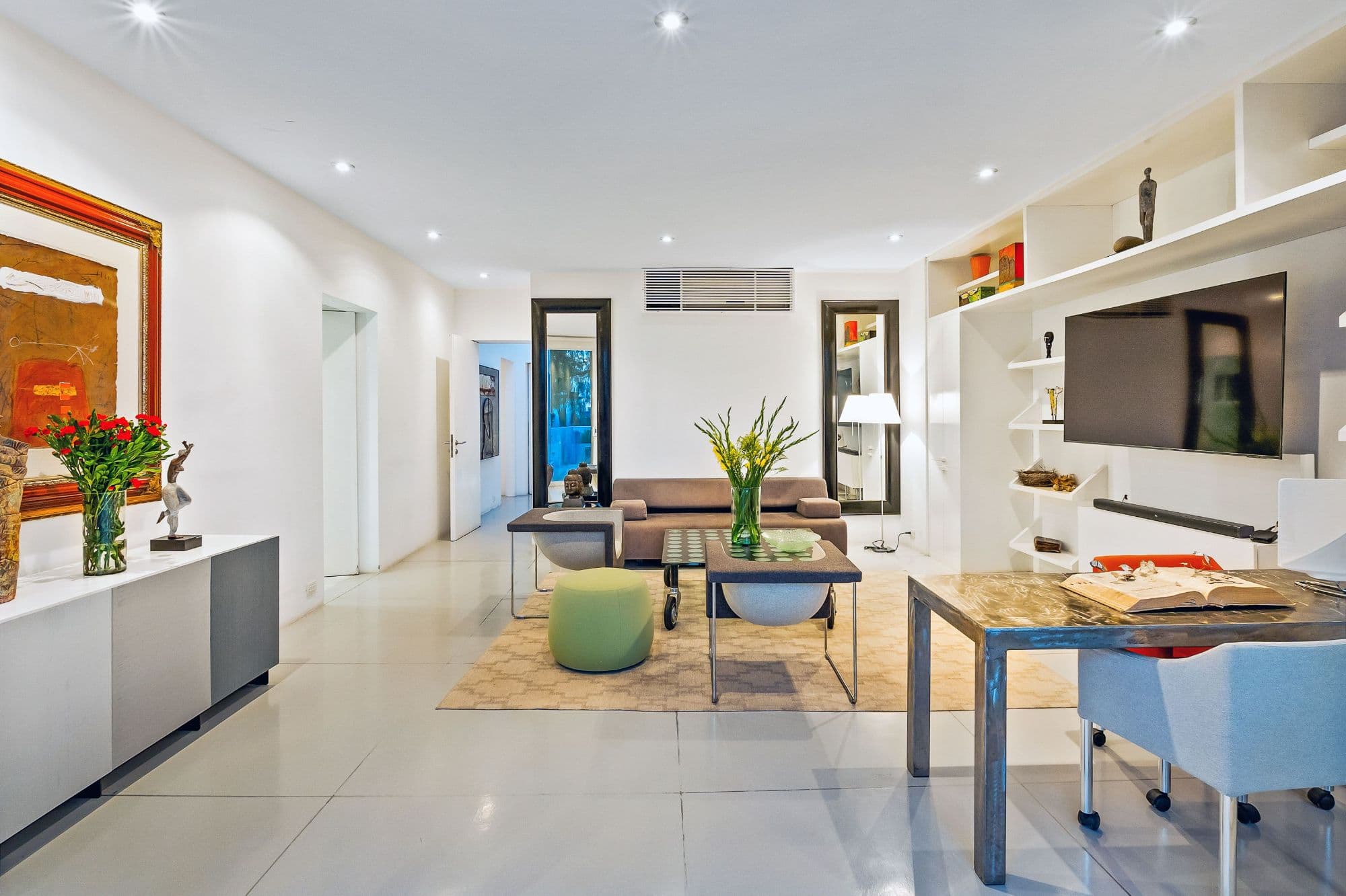 Casa Kent — Centro, San Miguel de Allende — photo 18 — luminous contemporary living, seamlessly integrated spaces