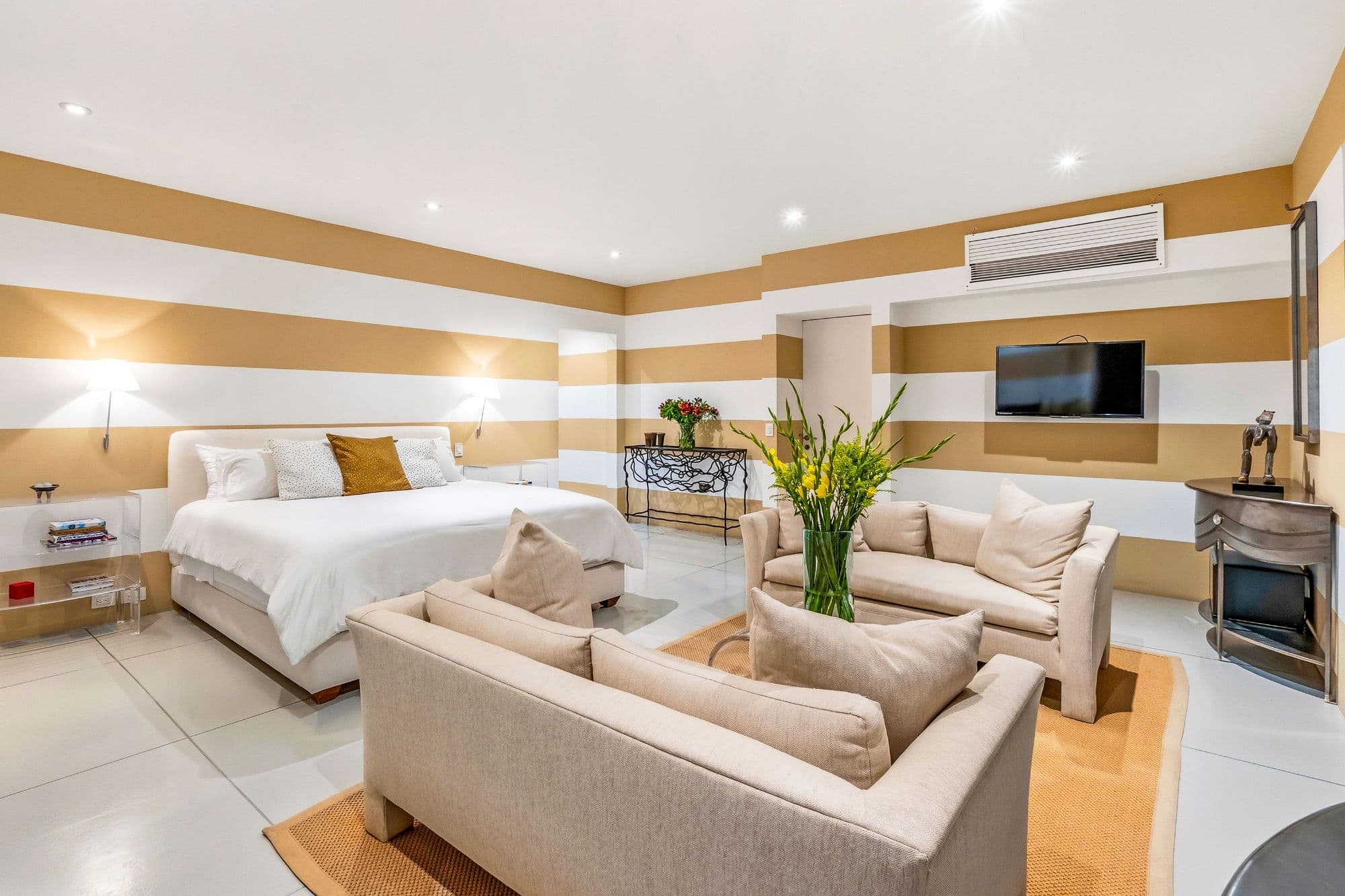 Casa Kent — Centro, San Miguel de Allende — photo 14 — sophisticated suite, elevated luxury living