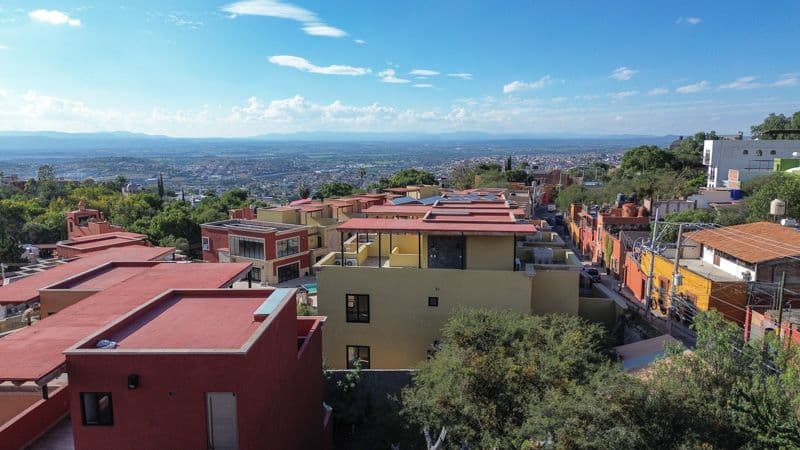 Salida a Qro Lot 147 — Centro, San Miguel de Allende — photo 4 — panoramic valley views, contemporary architecture