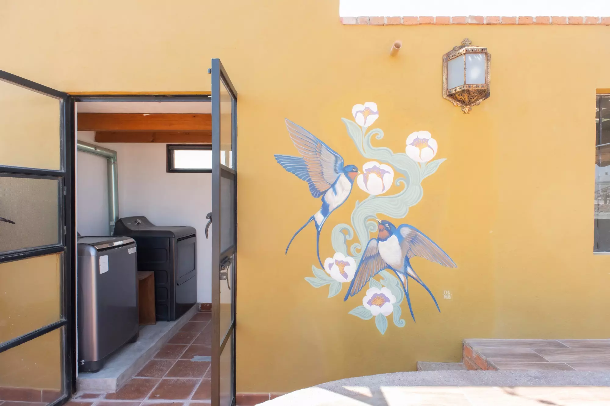 CASA LINDA — Lindavista, San Miguel de Allende — photo 24 — charming courtyard with artistic flourishes