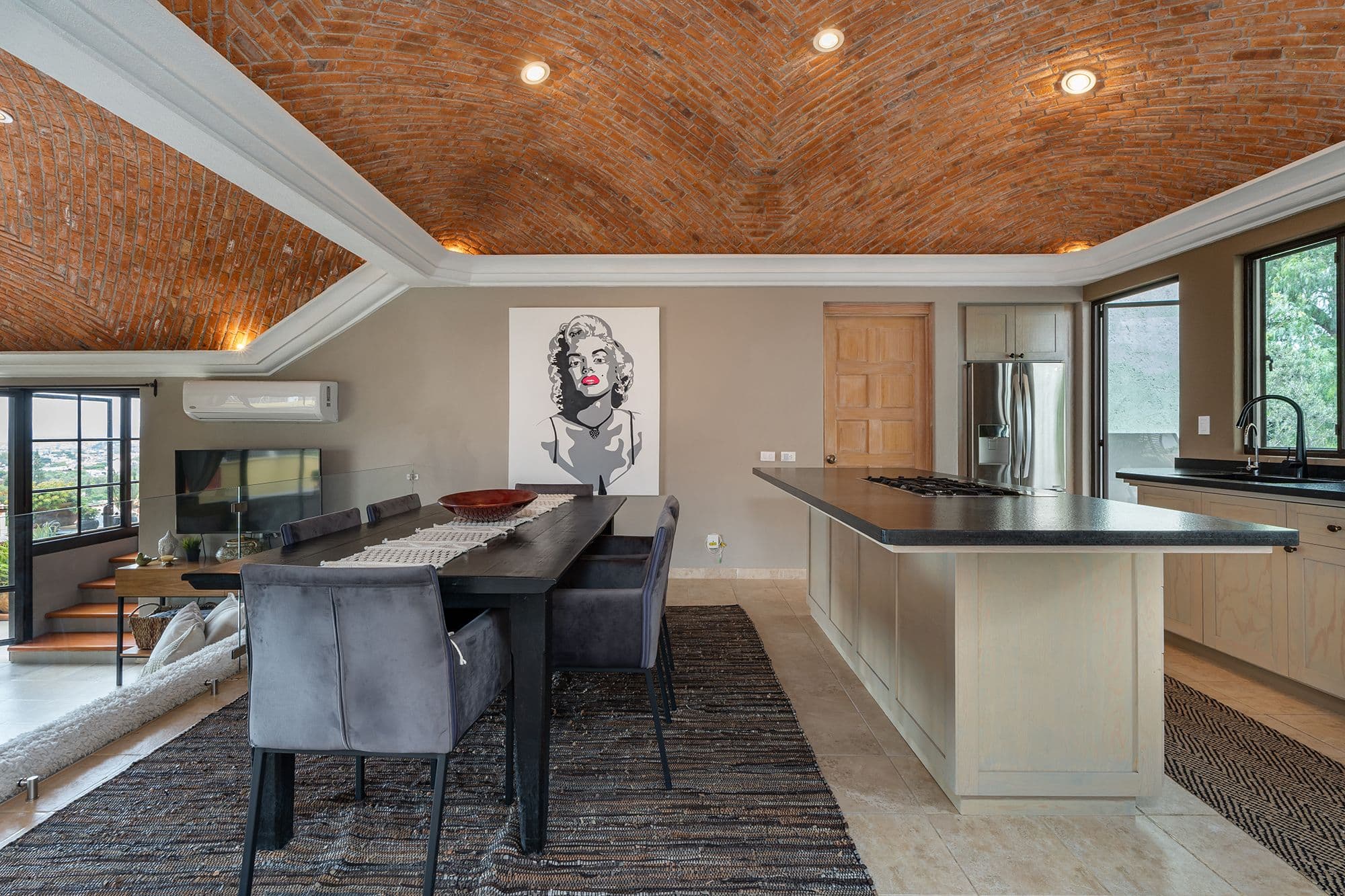 Casa Esplendida — Ojo de Agua, San Miguel de Allende — photo 6 — sophisticated open-plan living, architectural elegance