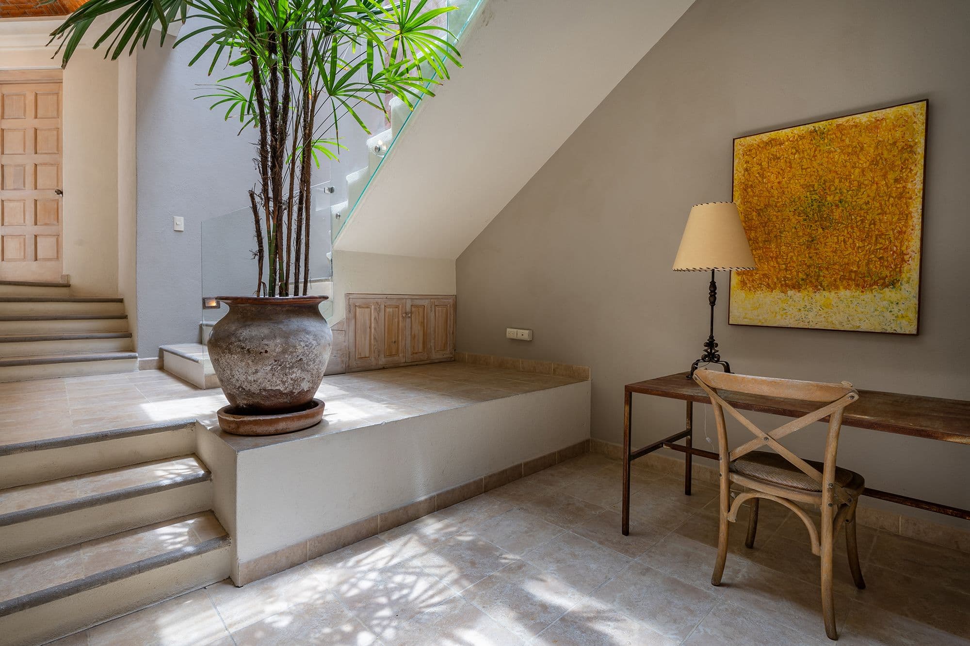 Casa Esplendida — Ojo de Agua, San Miguel de Allende — photo 19 — sun-drenched gallery with artistic charm