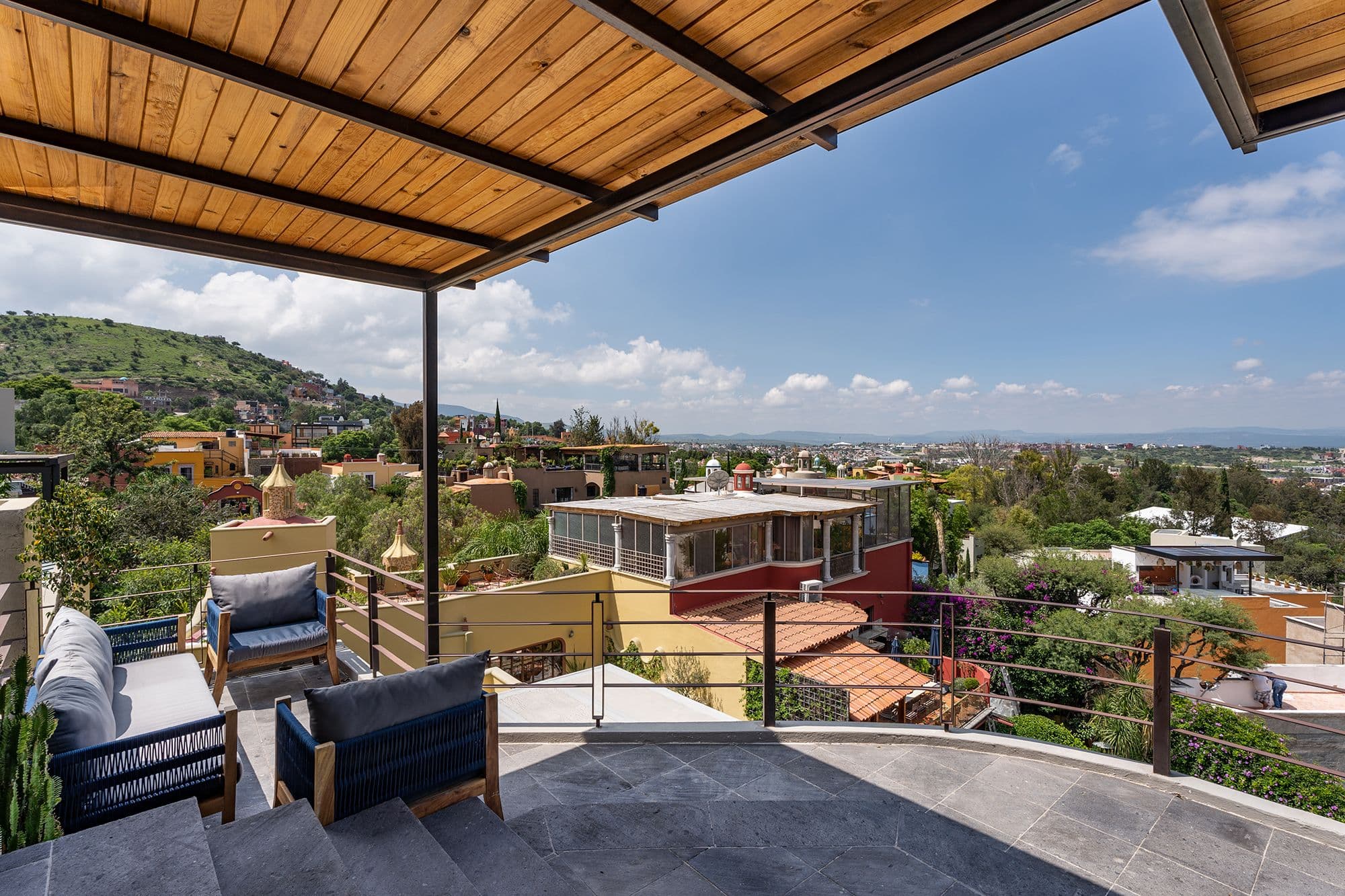 Casa Esplendida — Ojo de Agua, San Miguel de Allende — photo 10 — panoramic valley views, architectural elegance