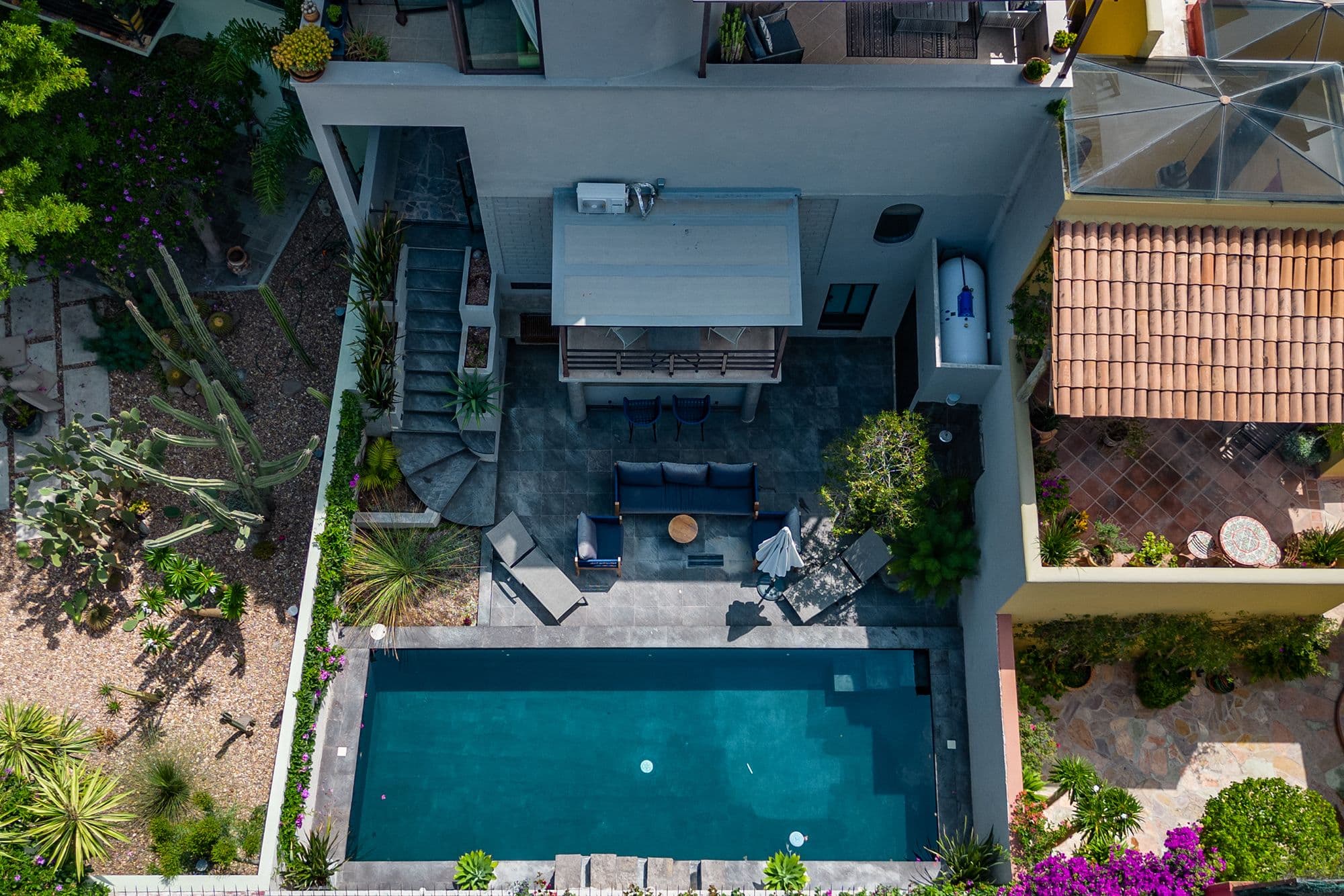Casa Esplendida — Ojo de Agua, San Miguel de Allende — photo 24 — stunning contemporary courtyard with resort pool