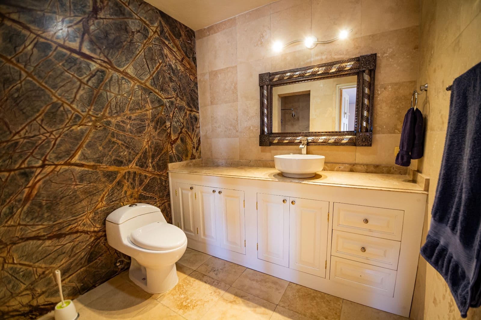 Casa Sí — Atascadero (Arcos de San Miguel), San Miguel de Allende — photo 17 — spa-inspired sanctuary with luxe finishes