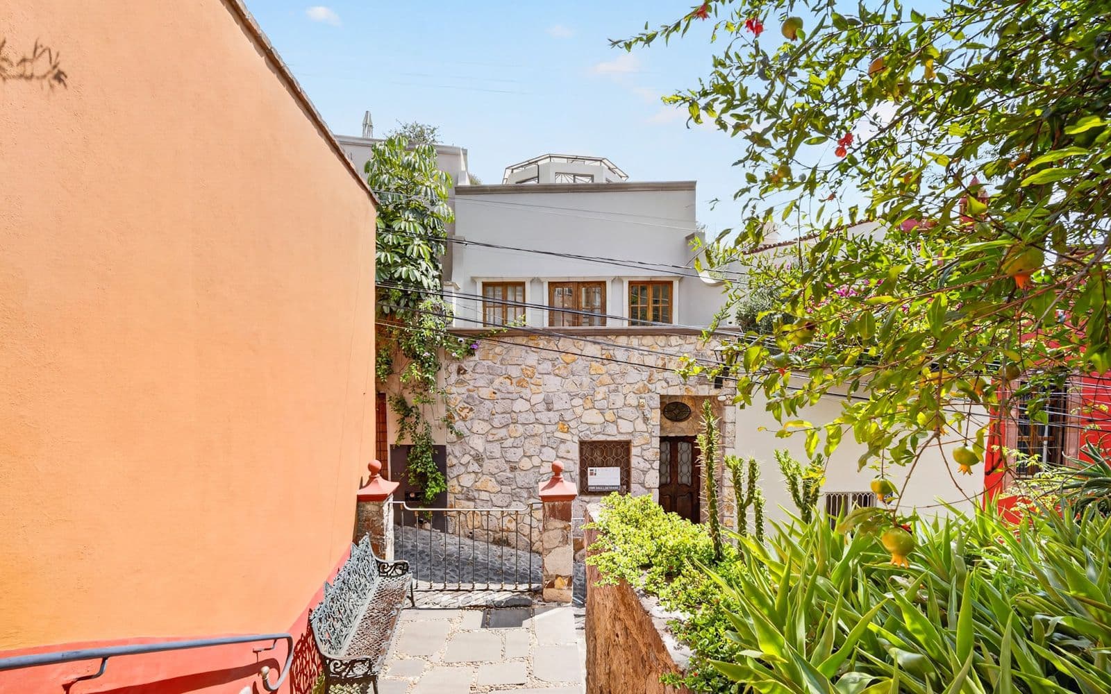 CASA PIEDRAS CHINAS