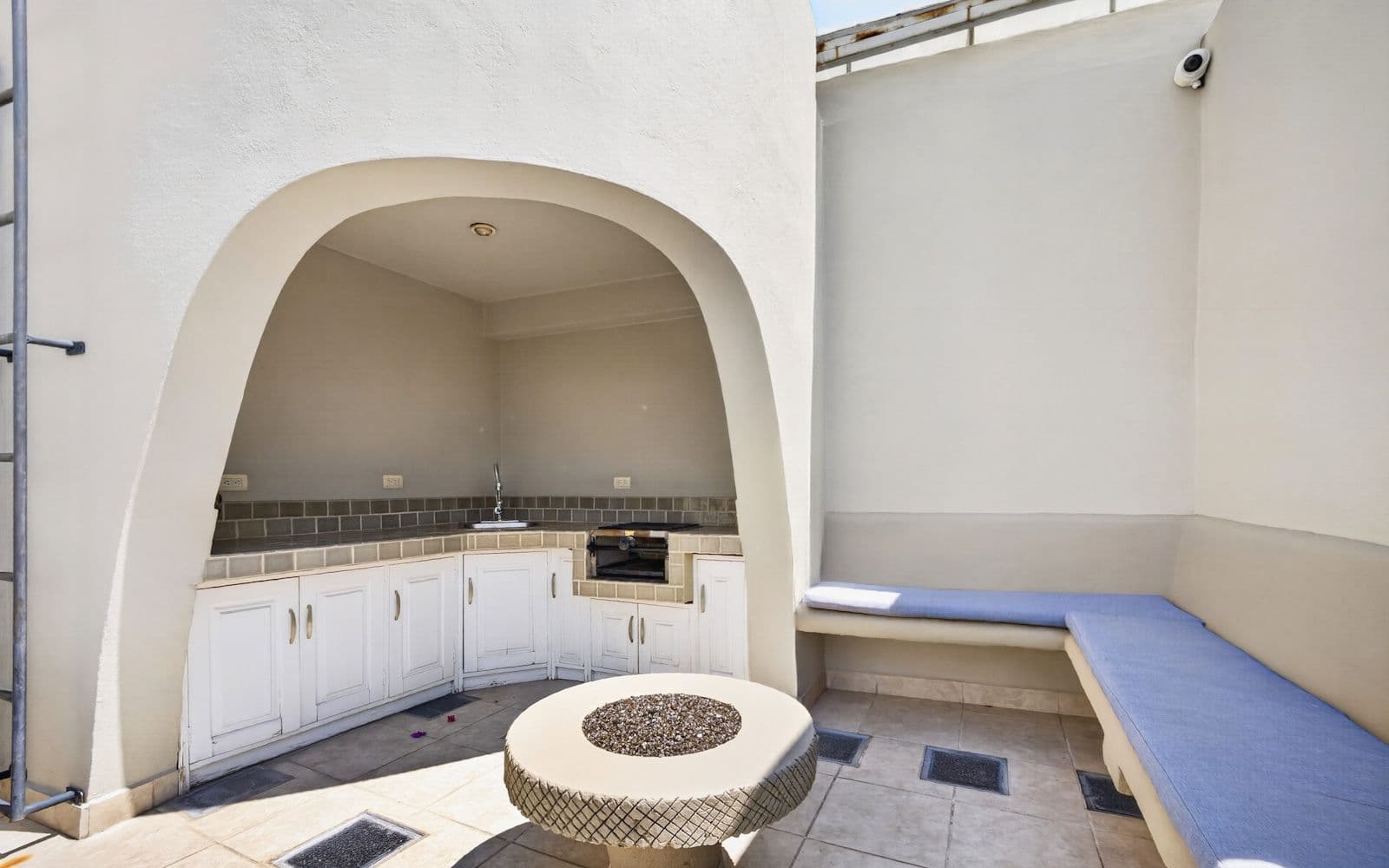 CASA PIEDRAS CHINAS — Centro, San Miguel de Allende — photo 3 — elegant outdoor entertaining sanctuary