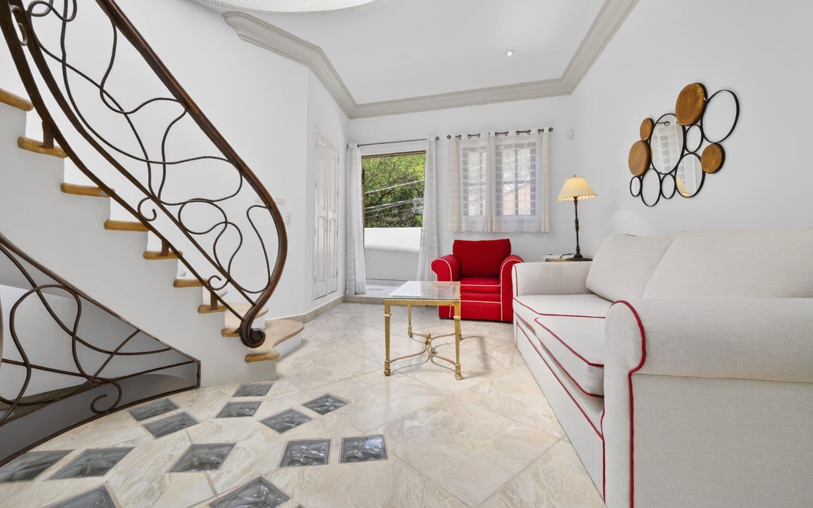 CASA PIEDRAS CHINAS — Centro, San Miguel de Allende — photo 27 — luminous living space, elegant architectural details