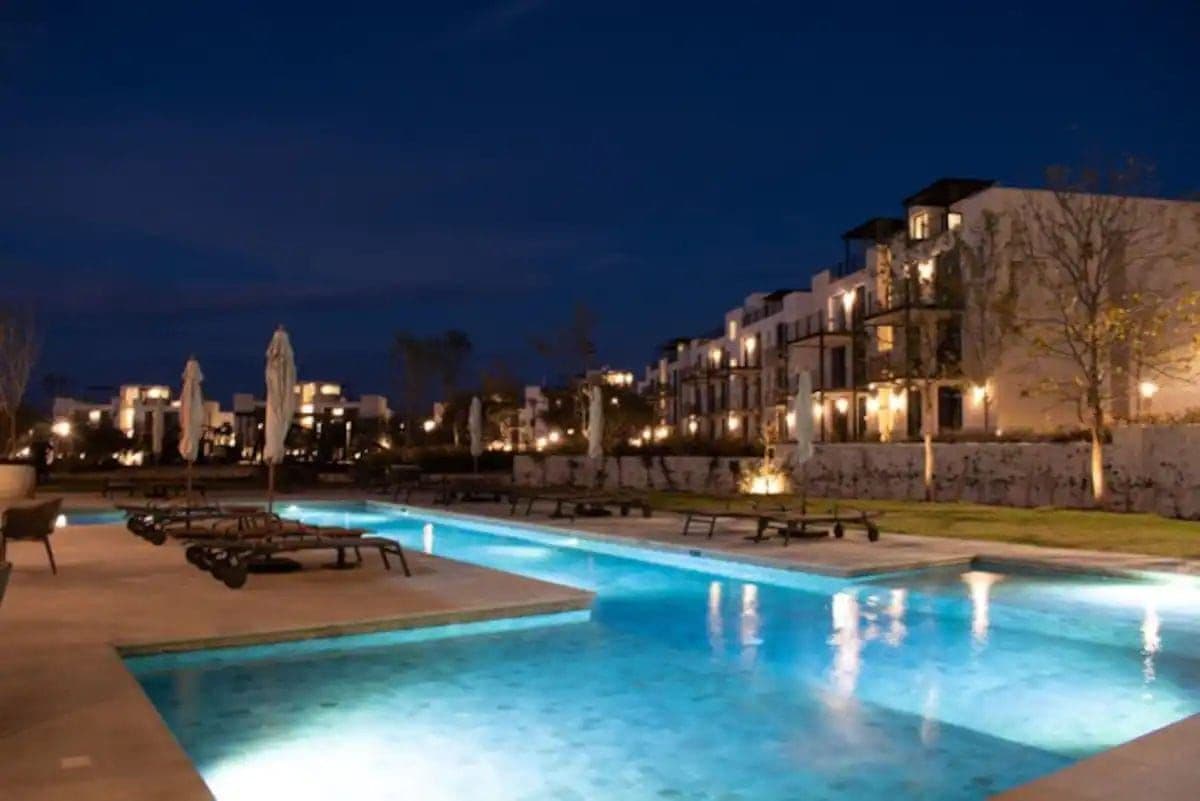 Villa Mila — La Luminaria, San Miguel de Allende — photo 15 — twilight elegance, resort-style poolside living