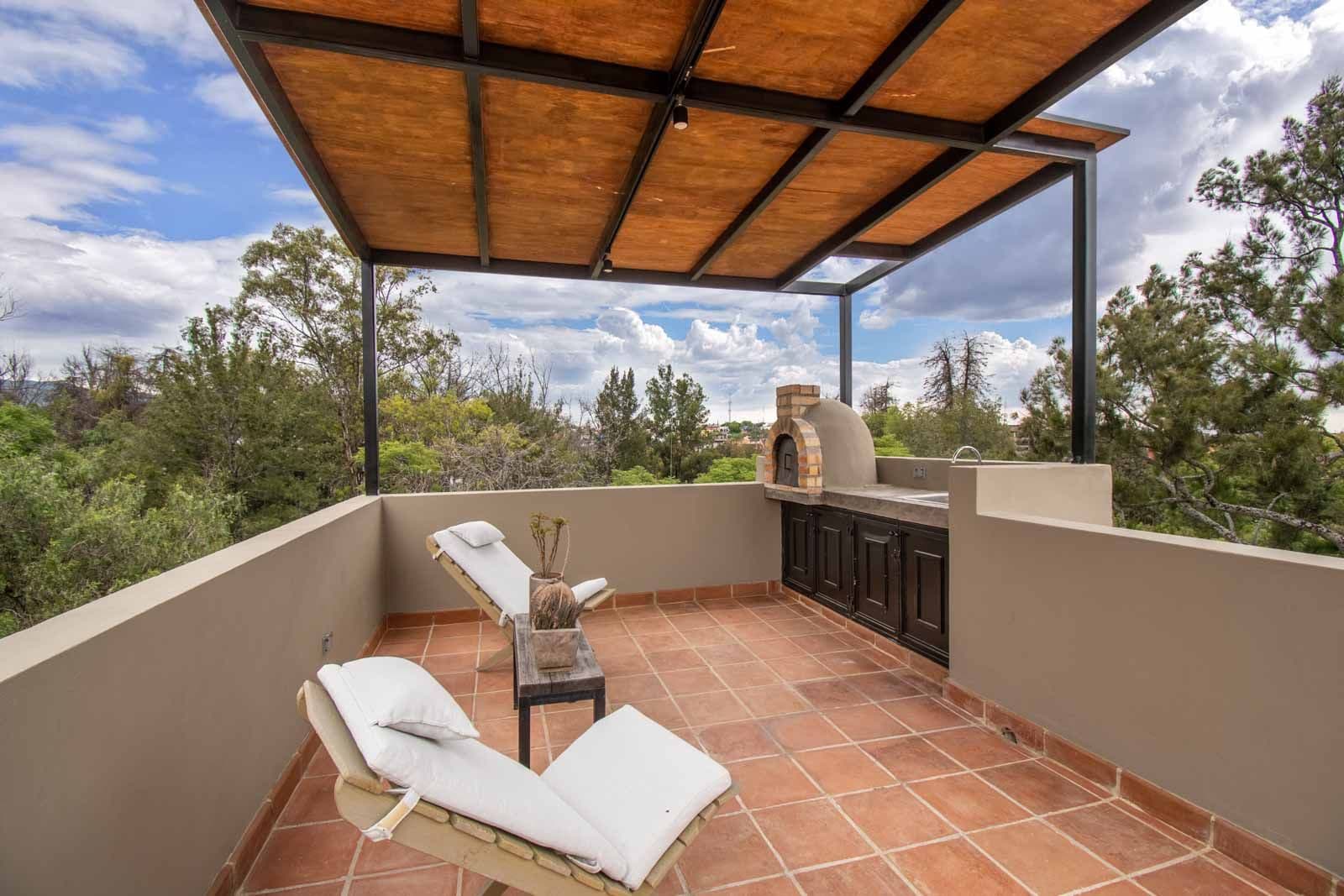 Casa Vista del Cielo — Atascadero (Arcos de San Miguel), San Miguel de Allende — photo 20 — serene rooftop spa sanctuary with views