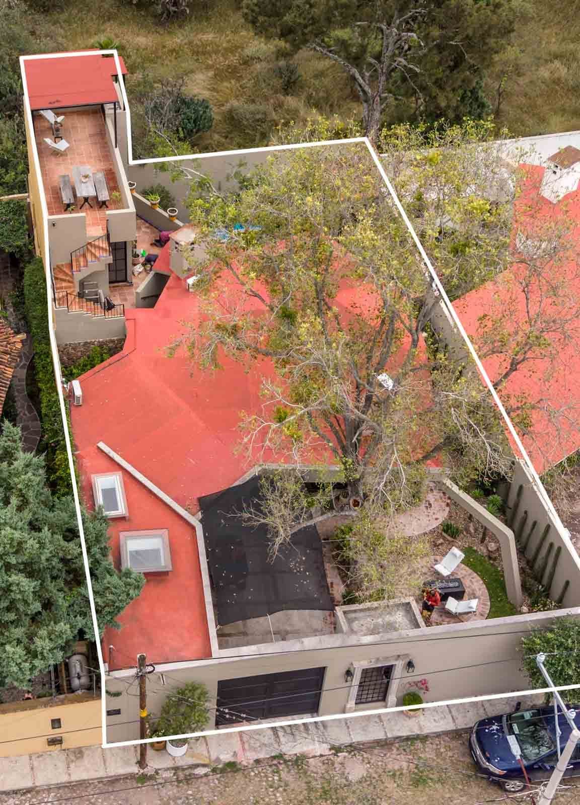 Casa Vista del Cielo — Atascadero (Arcos de San Miguel), San Miguel de Allende — photo 25 — vibrant courtyard, mature gardens, charming terraced levels