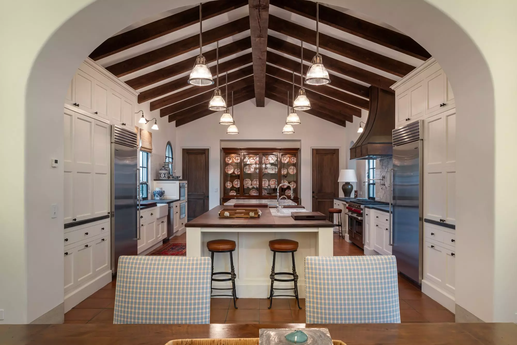 Casa Sienna — Atascadero (Arcos de San Miguel), San Miguel de Allende — photo 7 — soaring vaulted ceilings, timeless elegance