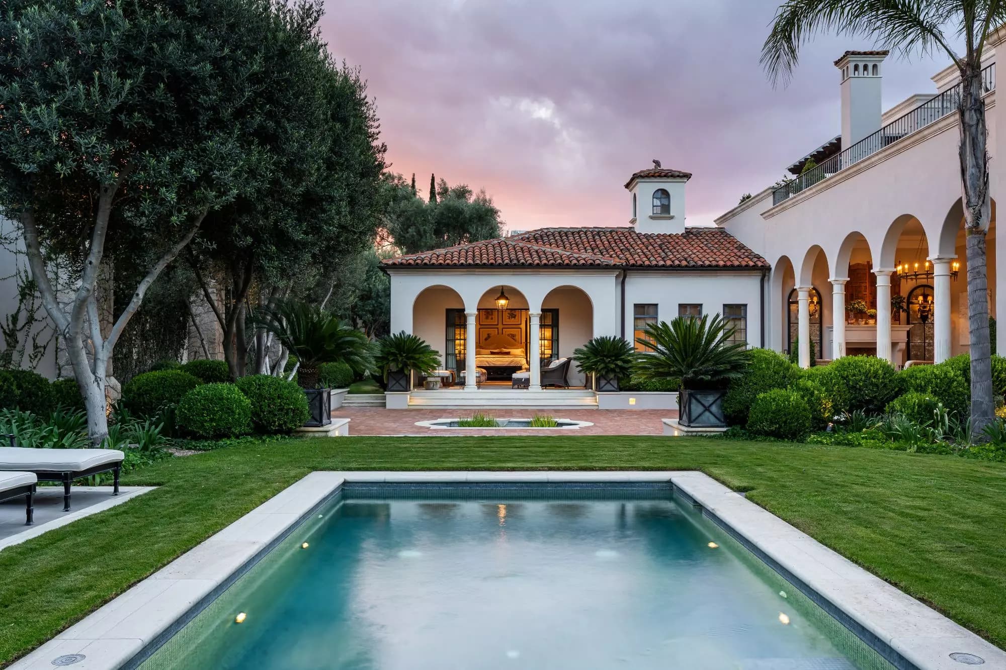 Casa Sienna — Atascadero (Arcos de San Miguel), San Miguel de Allende — photo 17 — twilight elegance meets colonial charm