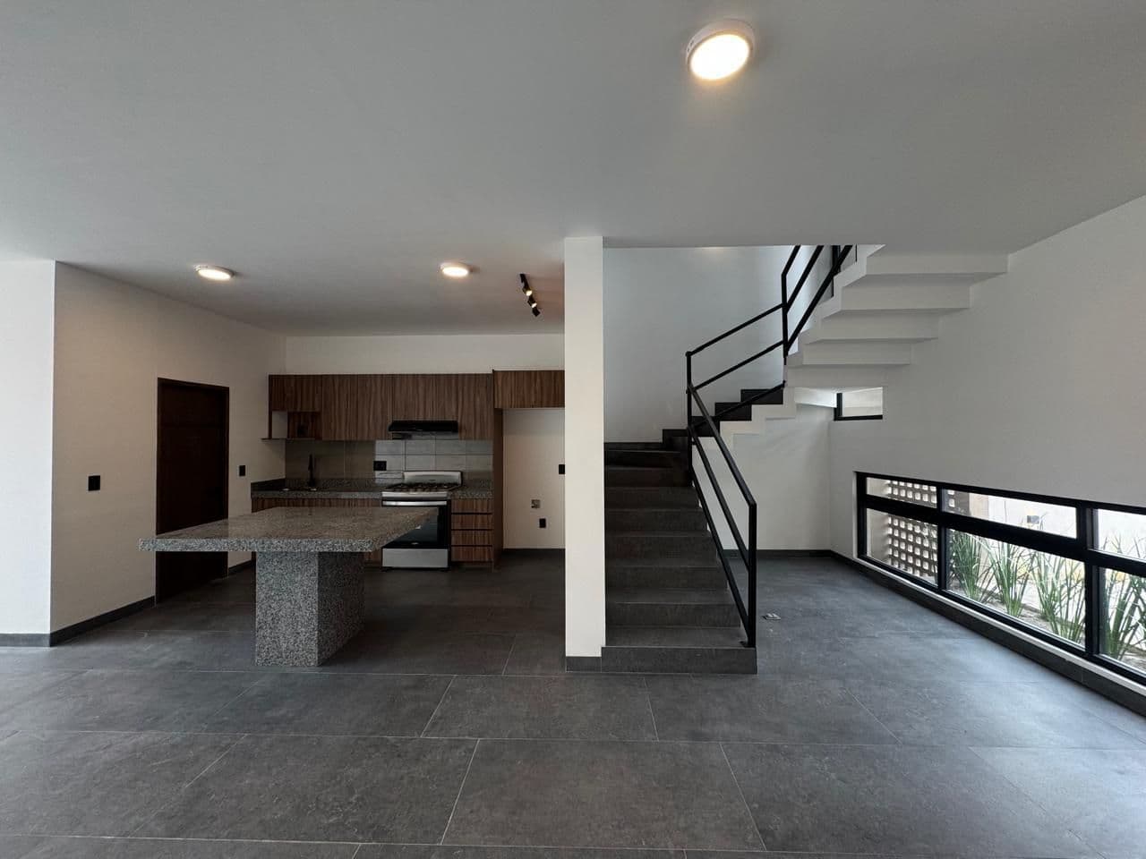 Casa Lavanda — Zirándaro, San Miguel de Allende — photo 5 — modern open-plan living elegance
