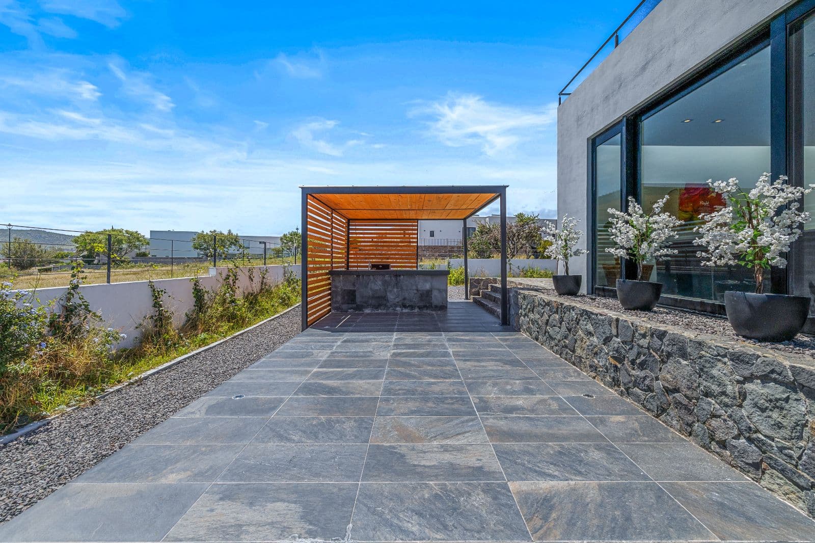 The Dream House — Zirándaro, San Miguel de Allende — photo 21 — modern terrace, stunning architectural design flourishes