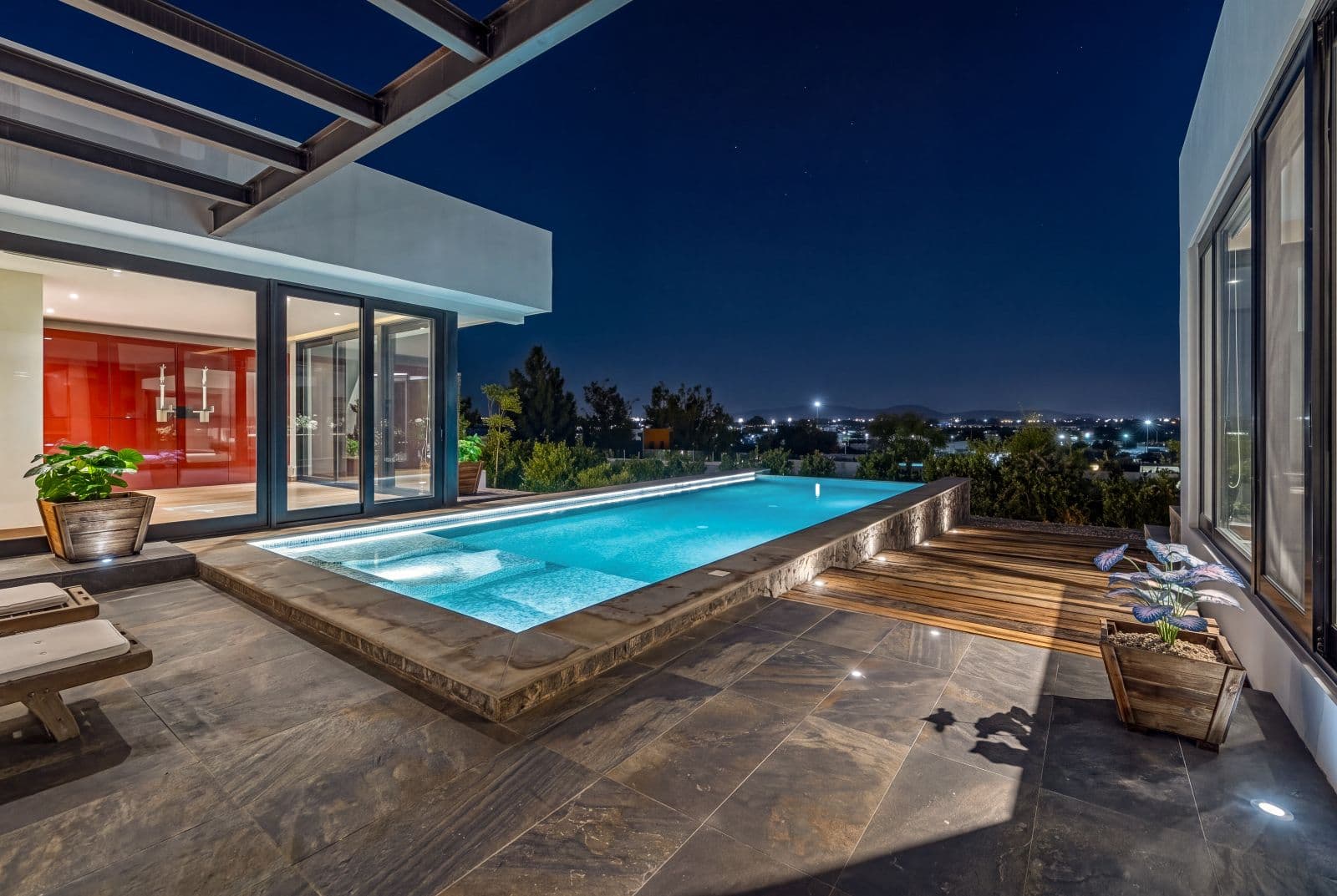 The Dream House — Zirándaro, San Miguel de Allende — photo 4 — sophisticated rooftop oasis with panoramic views