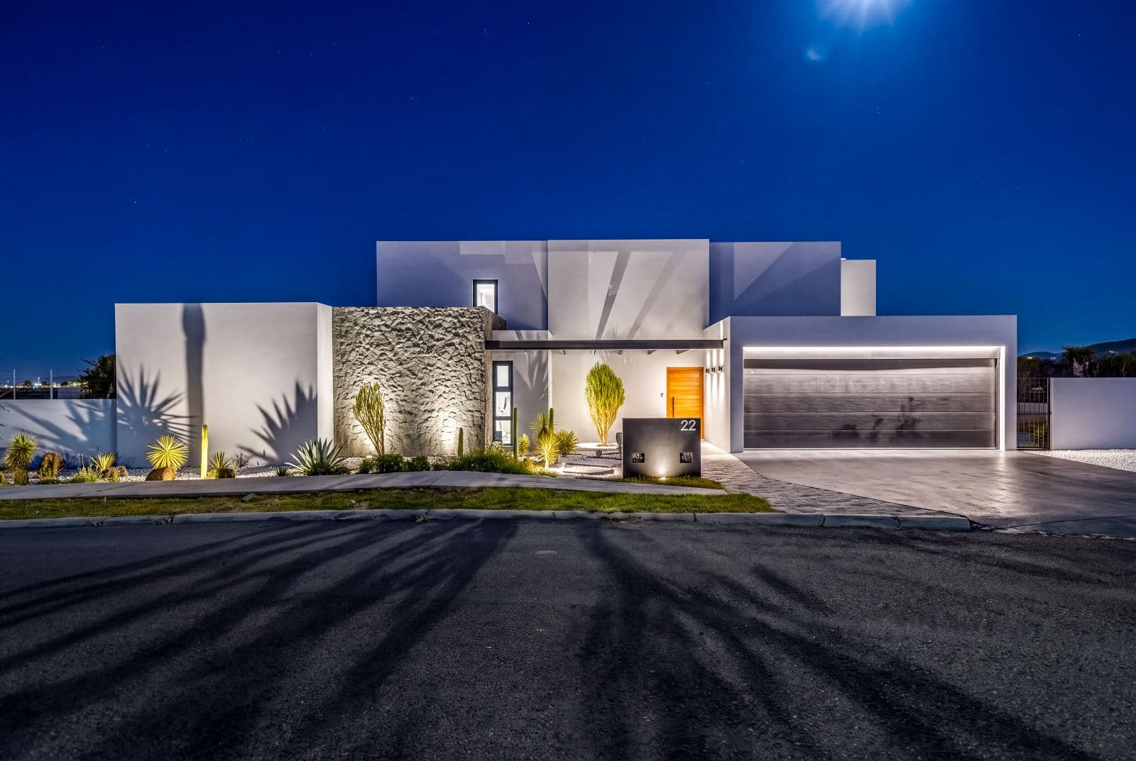 The Dream House — Zirándaro, San Miguel de Allende — photo 25 — contemporary elegance meets starlit sophistication