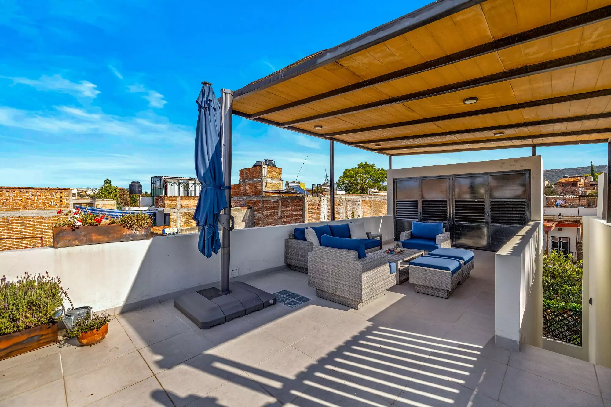 Casa Nochevieja — Guadalupe, San Miguel de Allende — photo 11 — sophisticated rooftop entertaining sanctuary