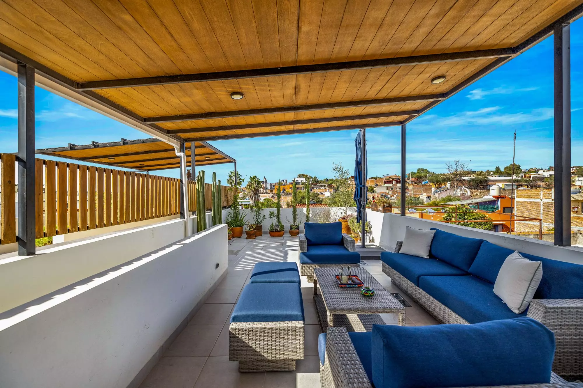 Casa Nochevieja — Guadalupe, San Miguel de Allende — photo 19 — panoramic rooftop terrace, commanding hillside views