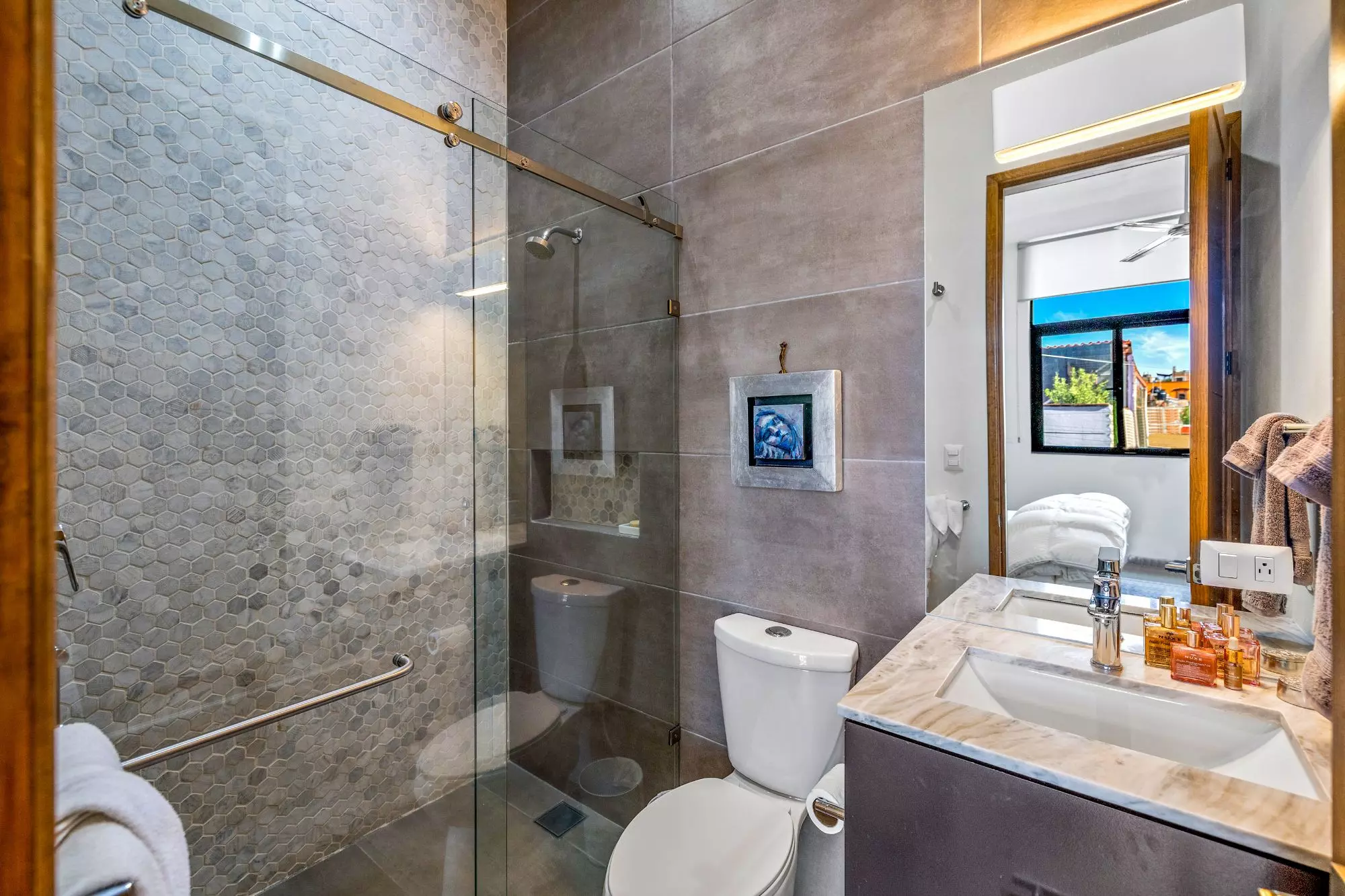 Casa Nochevieja — Guadalupe, San Miguel de Allende — photo 22 — spa-inspired ensuite with mountain views