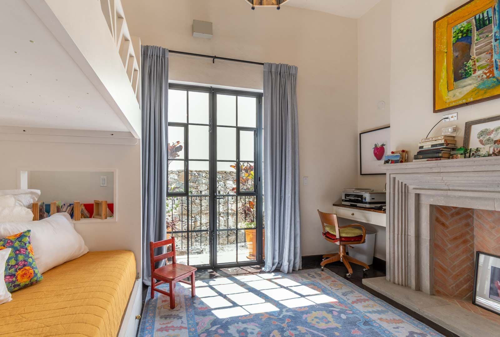 Casa Jacaranda — Guadiana, San Miguel de Allende — photo 21 — luminous bedroom with balcony views
