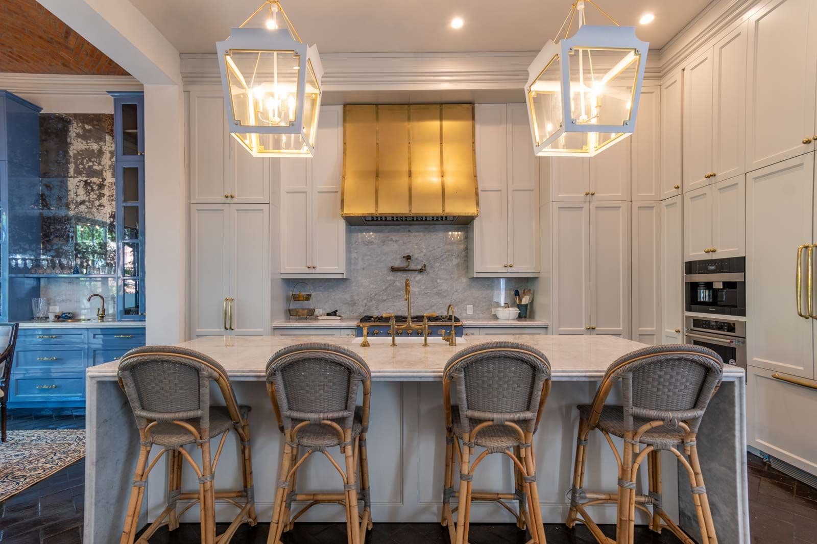 Casa Jacaranda — Guadiana, San Miguel de Allende — photo 15 — sophisticated chef's kitchen, golden elegance