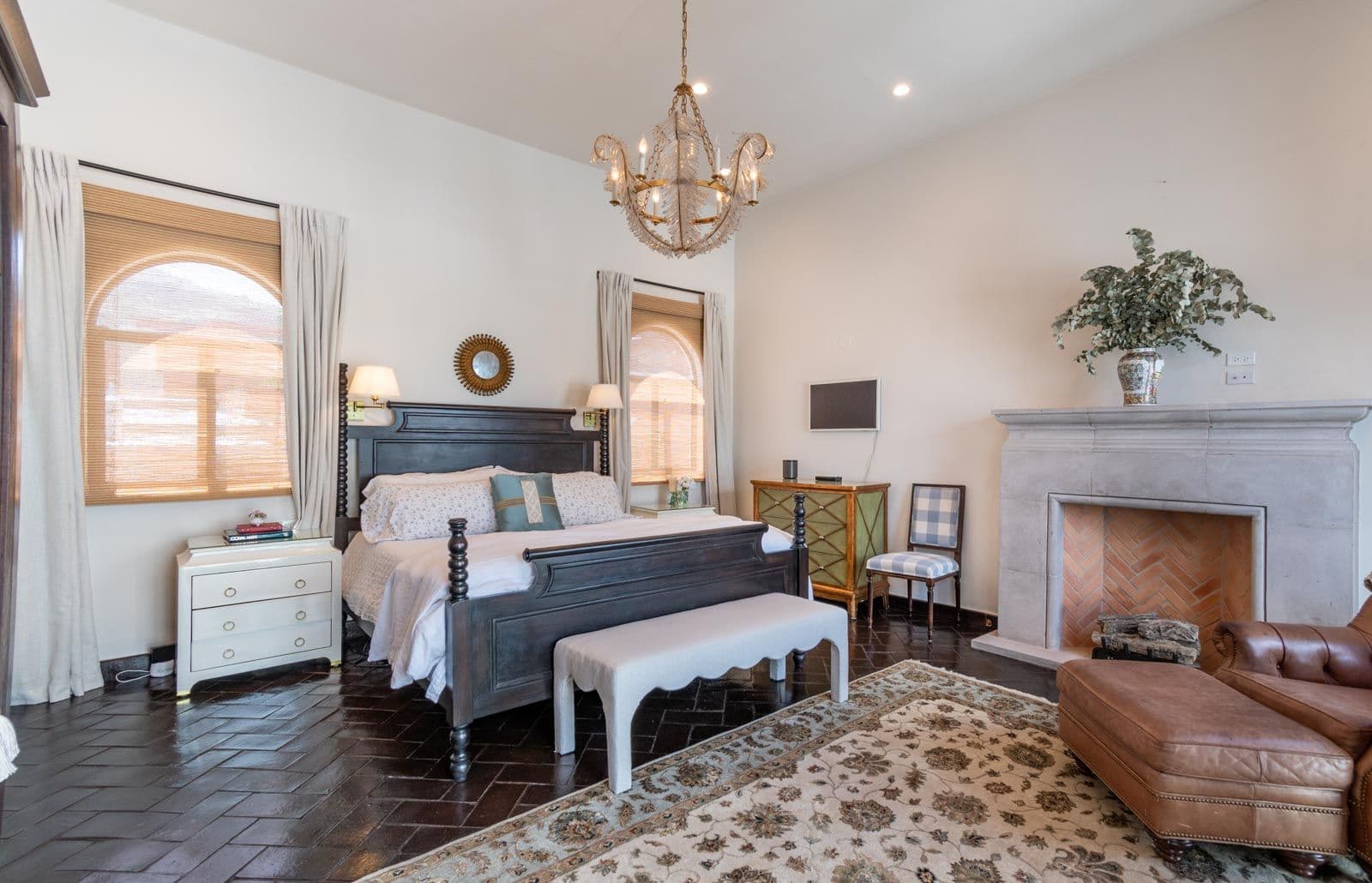 Casa Jacaranda — Guadiana, San Miguel de Allende — photo 24 — luminous master suite, architectural elegance