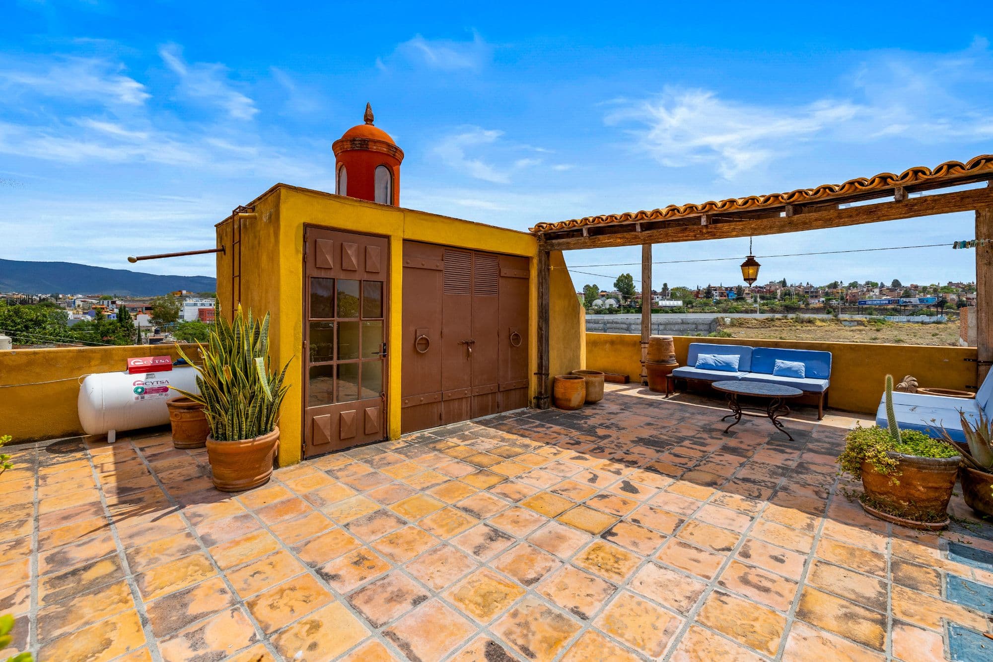 Casa de las Nubes — San Antonio, San Miguel de Allende — photo 15 — charming rooftop terrace, panoramic valley views