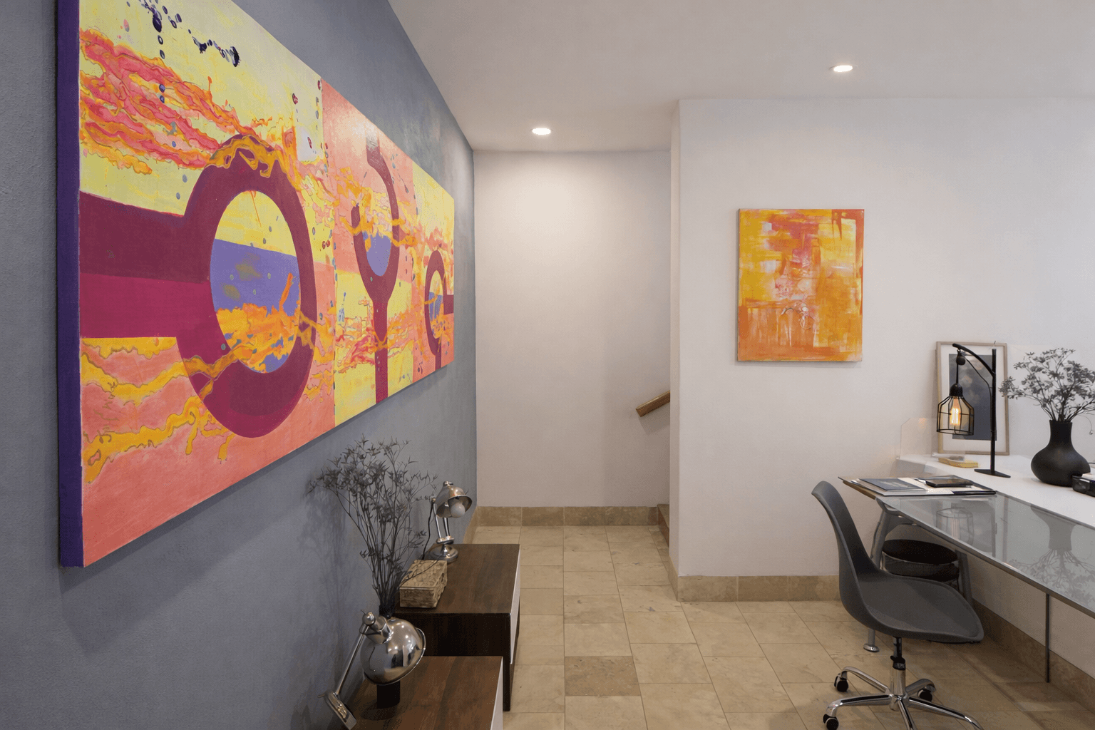 Casa Andrea — Valle del Maíz, San Miguel de Allende — photo 9 — contemporary art-filled executive workspace