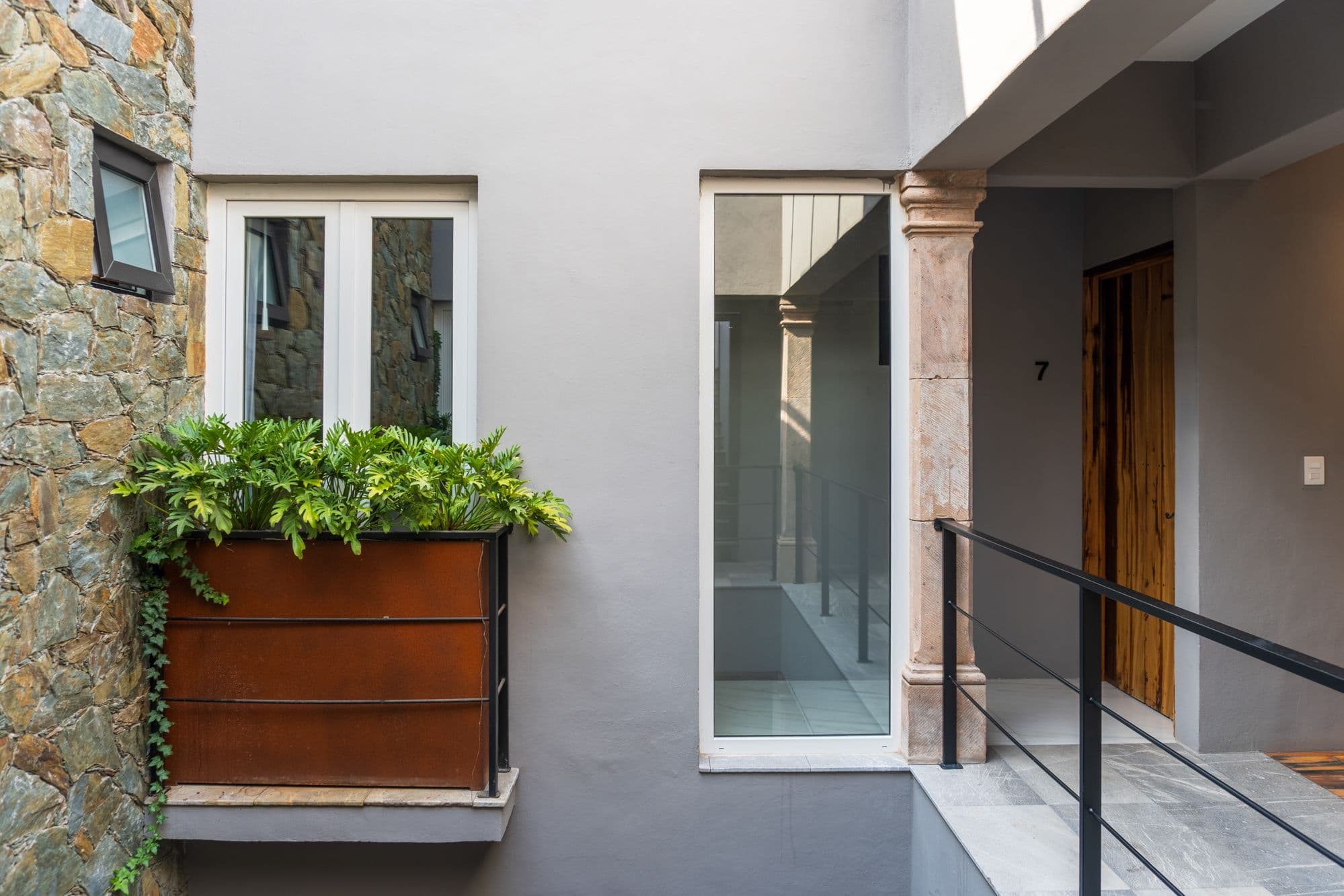 CASA XANTHE — Centro, San Miguel de Allende — photo 21 — modern courtyard with architectural charm