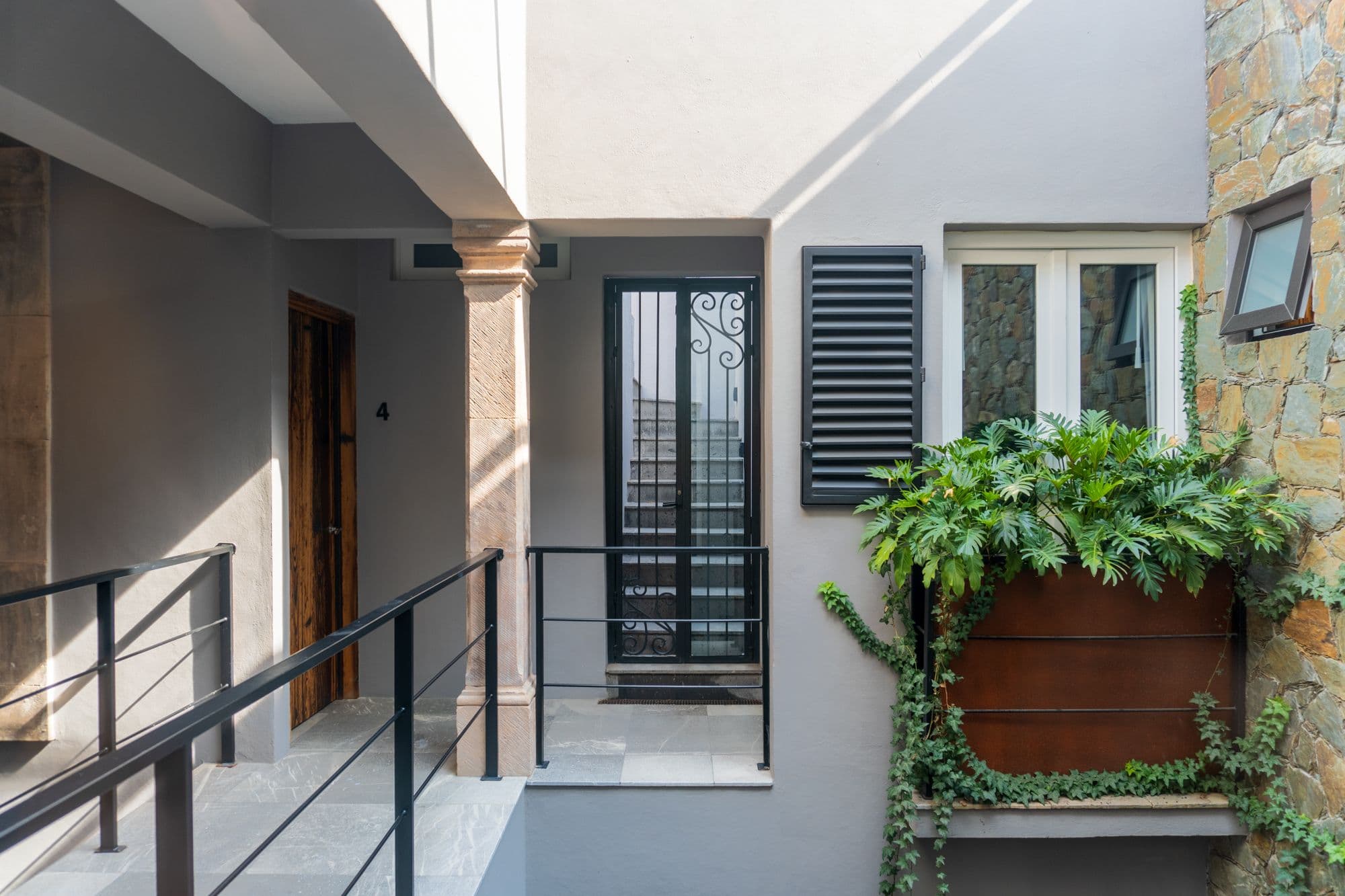 CASA XANTHE — Centro, San Miguel de Allende — photo 20 — contemporary courtyard, radiant natural light