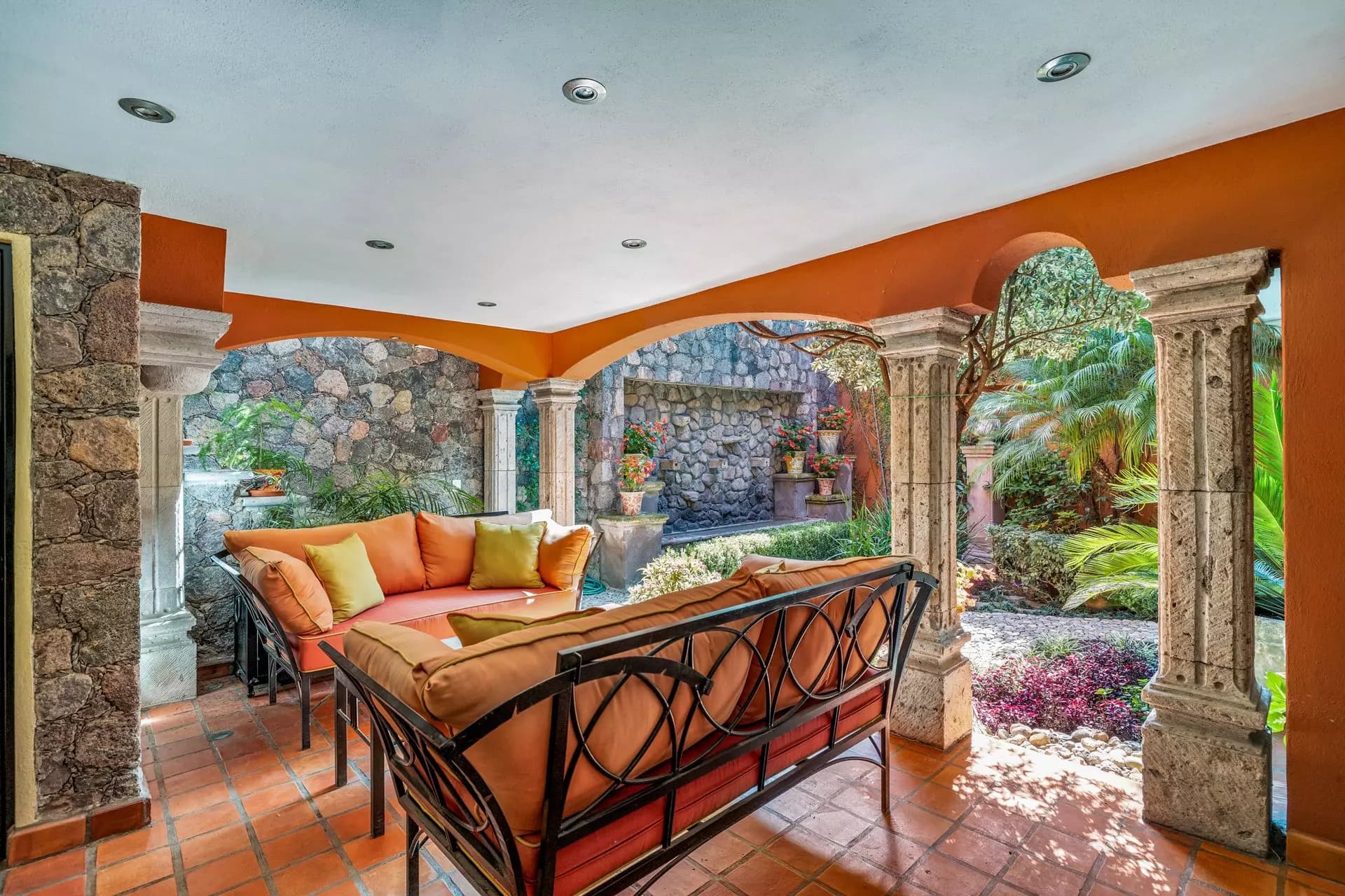 Casa Flora — Guadiana, San Miguel de Allende — photo 17 — vibrant colonial courtyard with architectural charm