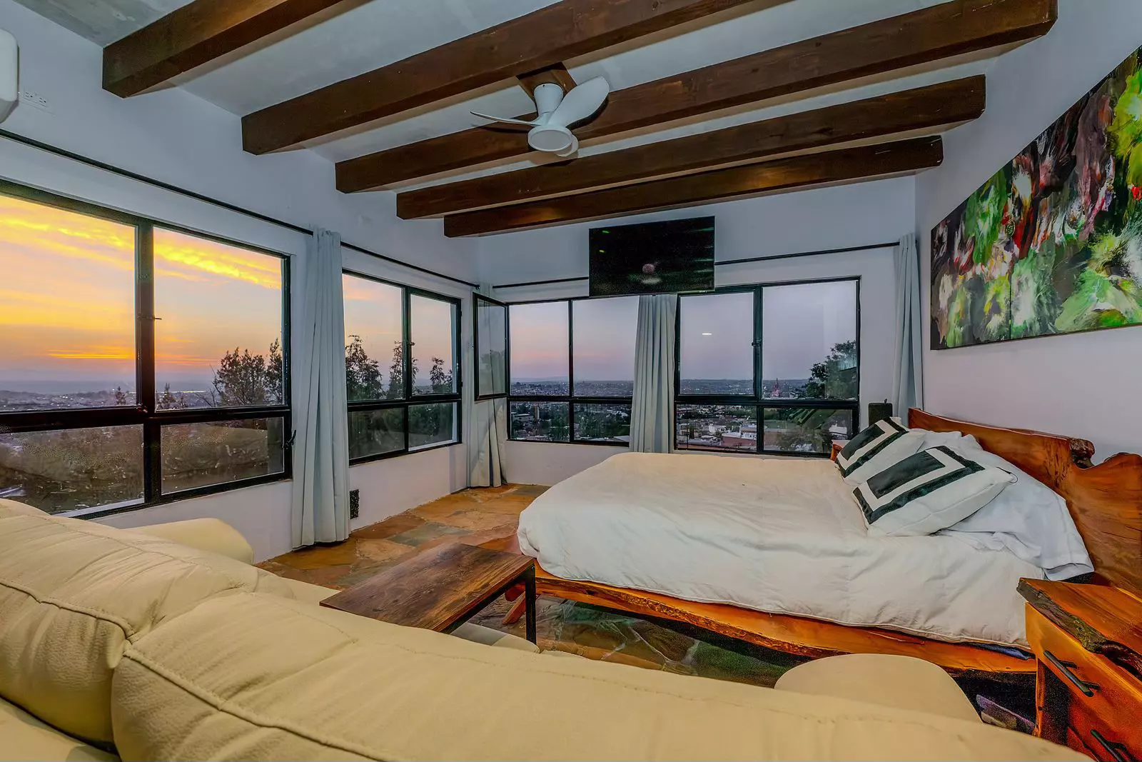 Casa Bella-Vista — Caracol, San Miguel de Allende — photo 7 — sunset panoramas, rustic-modern luxury bedroom