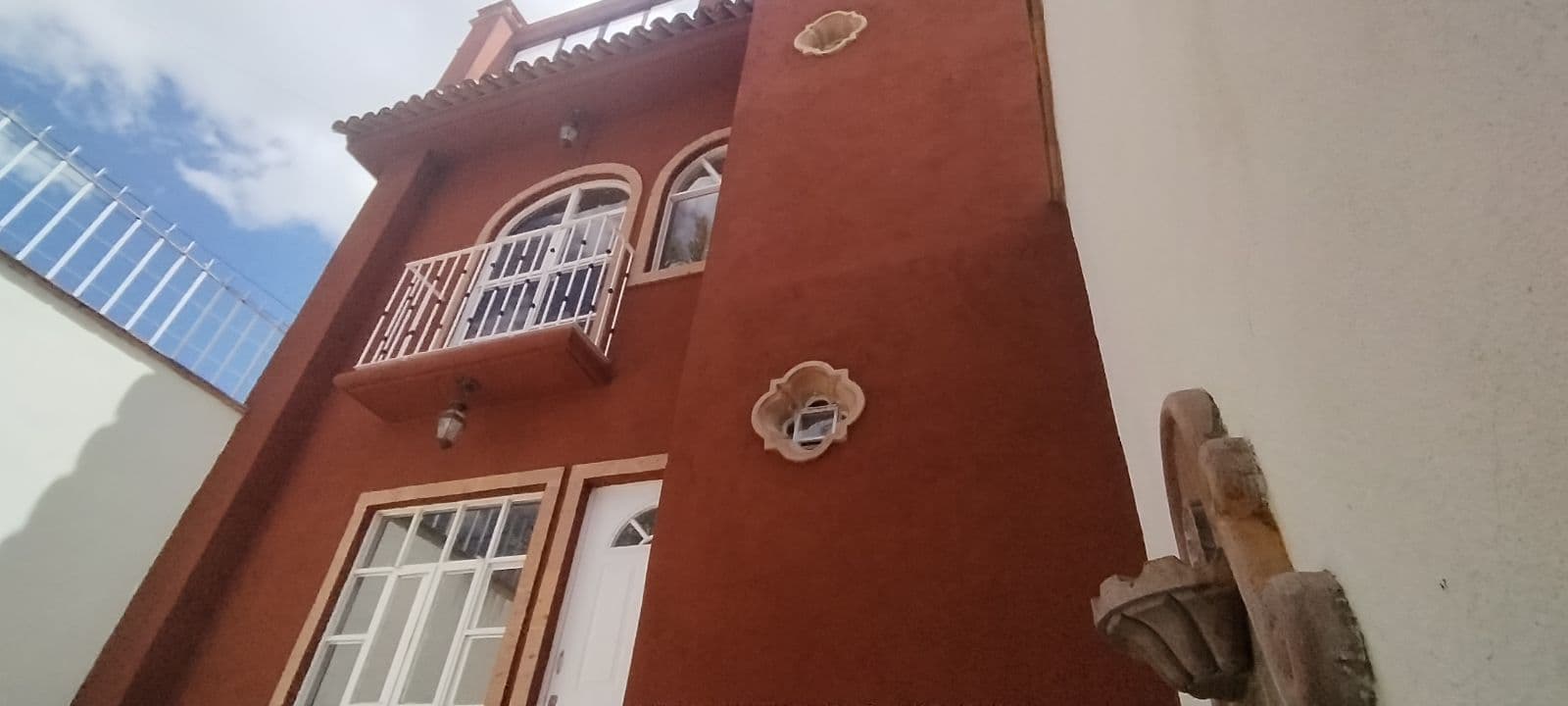 Casa Gogorrón Brisas — Las Brisas, San Miguel de Allende — photo 2 — charming colonial architecture, sun-drenched facade