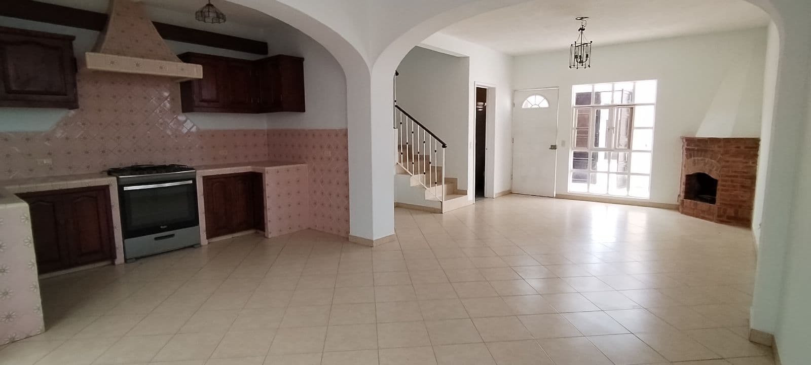 Casa Gogorrón Brisas — Las Brisas, San Miguel de Allende — photo 4 — spacious open-plan living with architectural charm