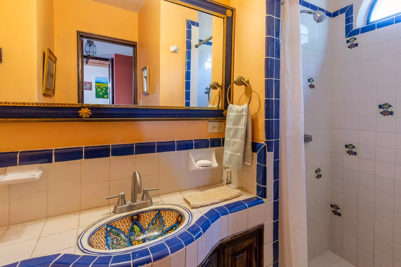Casa Mirador del Sol — Ojo de Agua, San Miguel de Allende — photo 21 — vibrant mexican artisan bathroom elegance