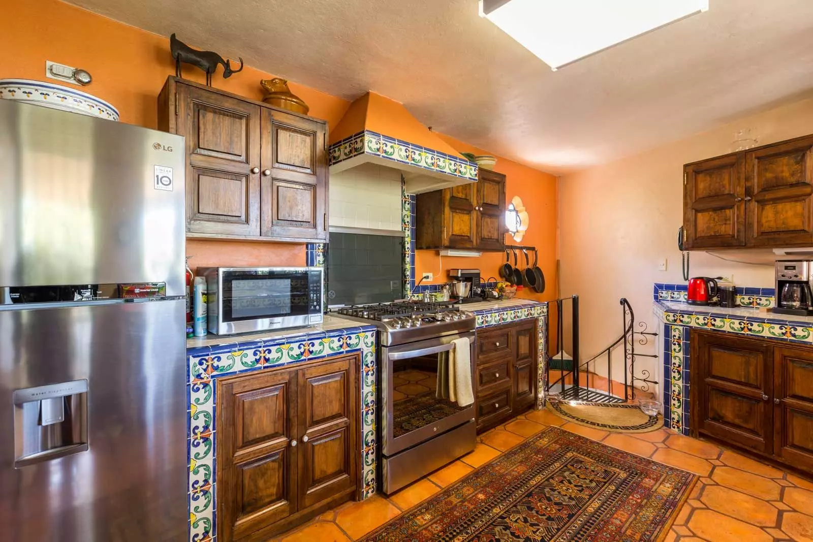 Casa Mirador del Sol — Ojo de Agua, San Miguel de Allende — photo 8 — authentic mexican kitchen, vibrant charm