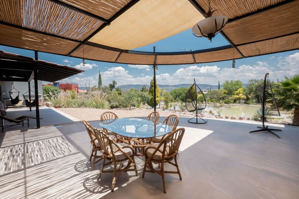 Casa Arcoiris en Rancho Los Labradores — Los Labradores, San Miguel de Allende — photo 11 — panoramic terrace with mountain views