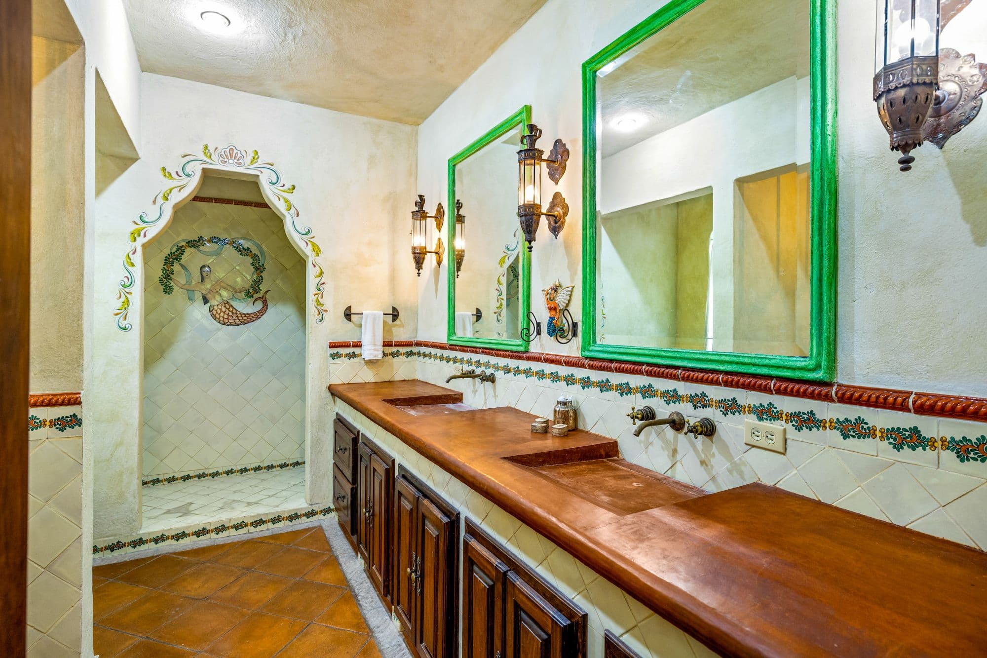 Casa Colonial Eclectica — San Antonio, San Miguel de Allende — photo 14 — authentic mexican artisan bathroom elegance