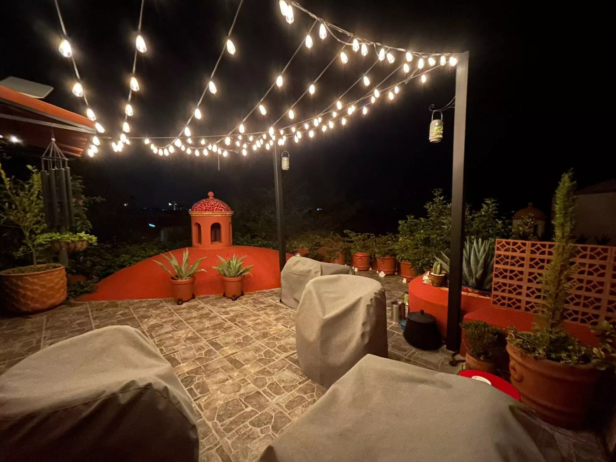 Casa Wabi Sabi en Rancho Labradores — Los Labradores, San Miguel de Allende — photo 25 — enchanting rooftop terrace, starlit ambiance