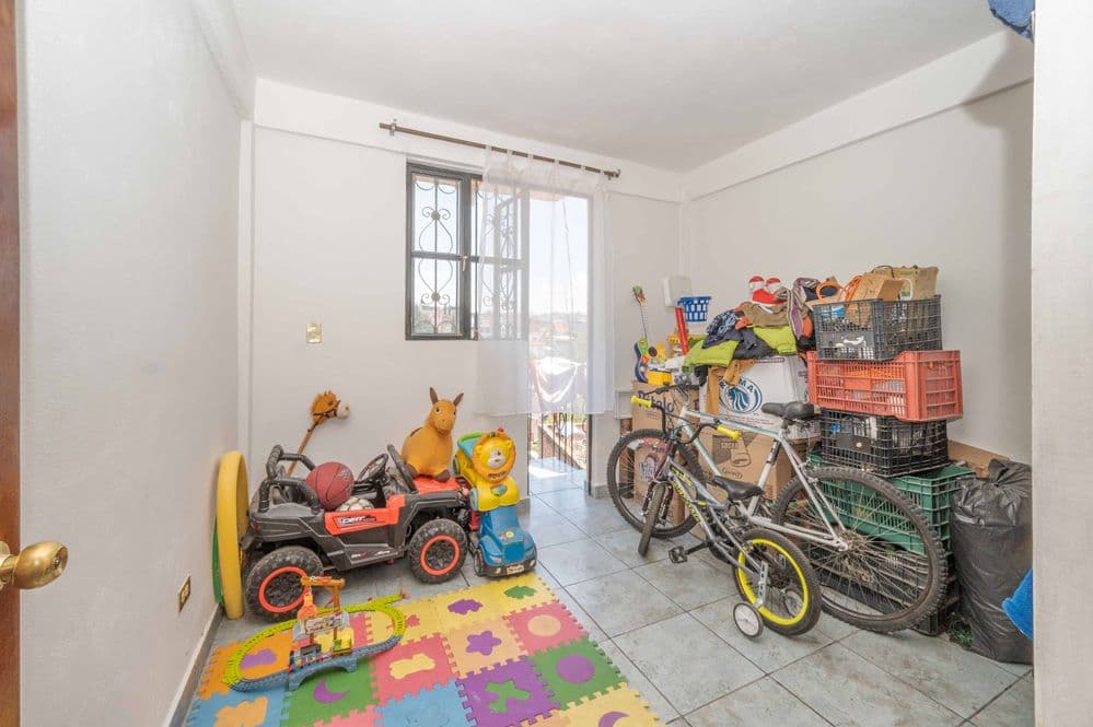 Nine-unit apartment building with varied layouts—ideal for investment. — Lindavista, San Miguel de Allende — photo 8