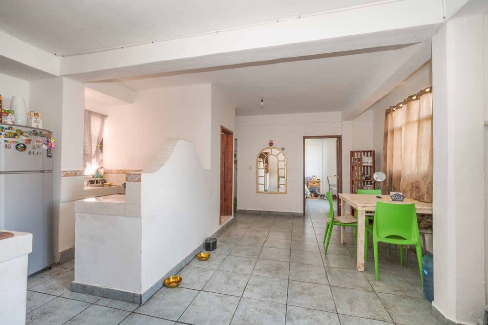 Nine-unit apartment building with varied layouts—ideal for investment. — Lindavista, San Miguel de Allende — photo 4