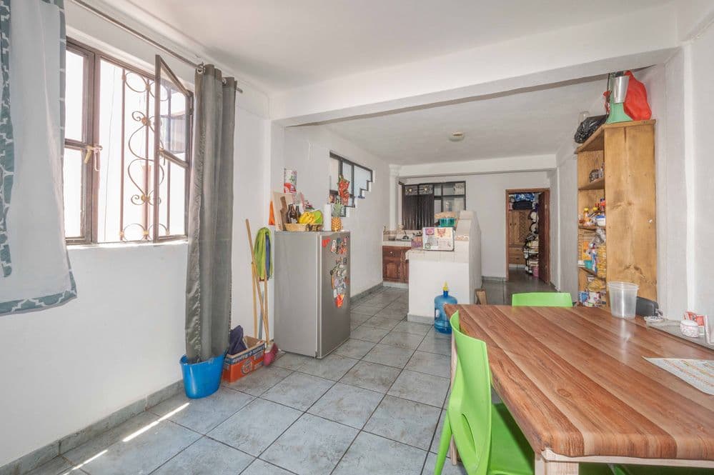 Nine-unit apartment building with varied layouts—ideal for investment. — Lindavista, San Miguel de Allende — photo 10