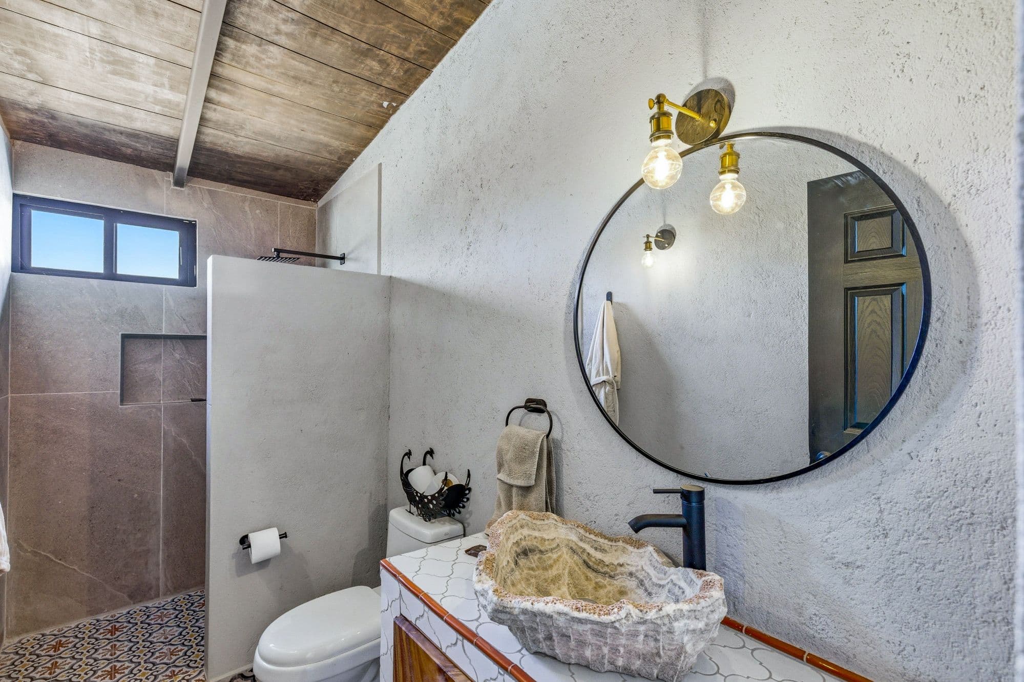 Casa Pavo Real — Sosnabar, San Miguel de Allende — photo 16 — rustic elegance meets modern comfort
