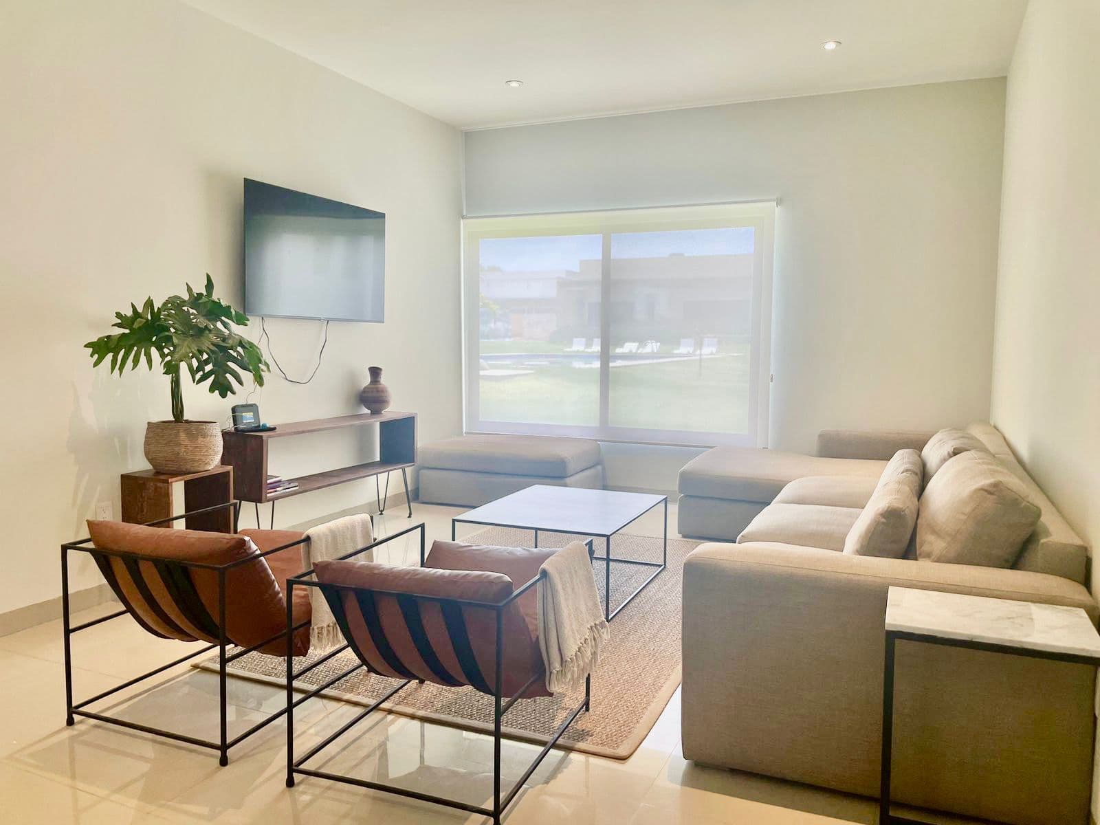 DEPARTAMENTO EN CASCO DE LANDETA PB β Atascadero (Arcos de San Miguel), San Miguel de Allende β photo 2 β serene modern living with expansive views