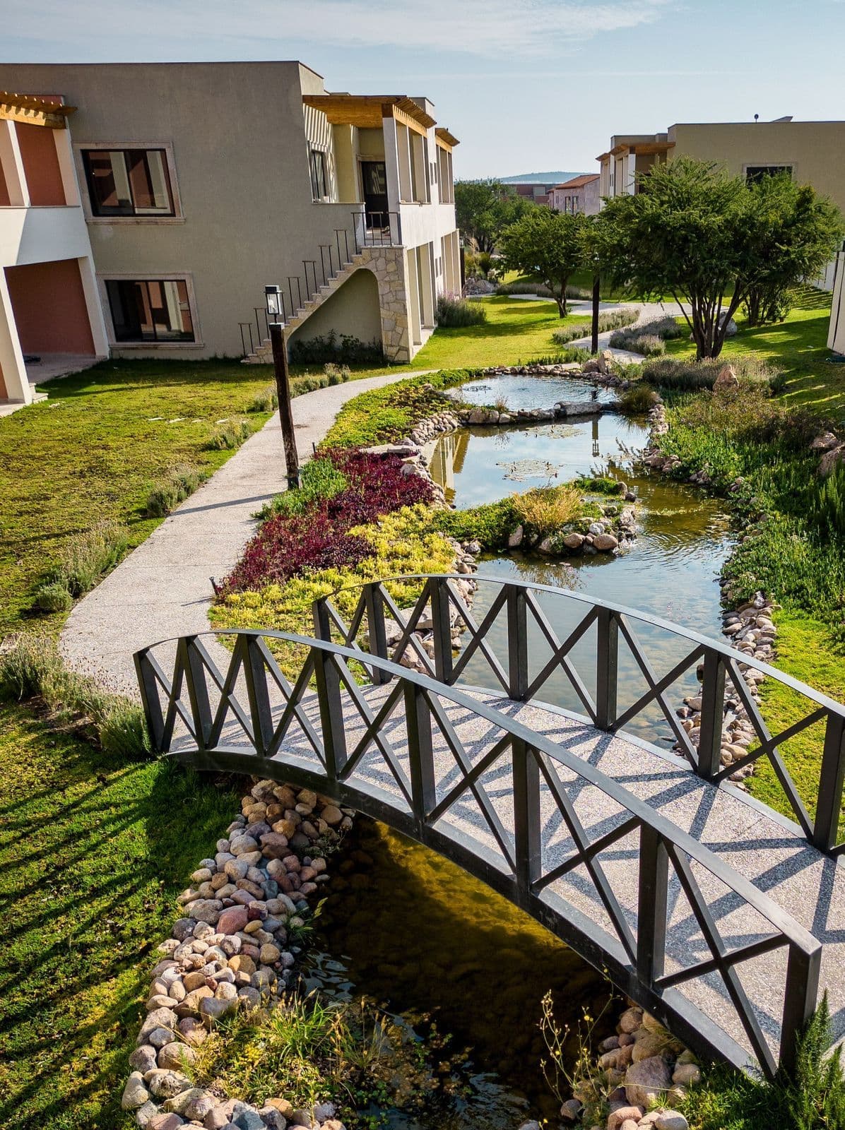 DEPARTAMENTO EN CASCO DE LANDETA PB β Atascadero (Arcos de San Miguel), San Miguel de Allende β photo 15 β serene waterfront living, architectural elegance