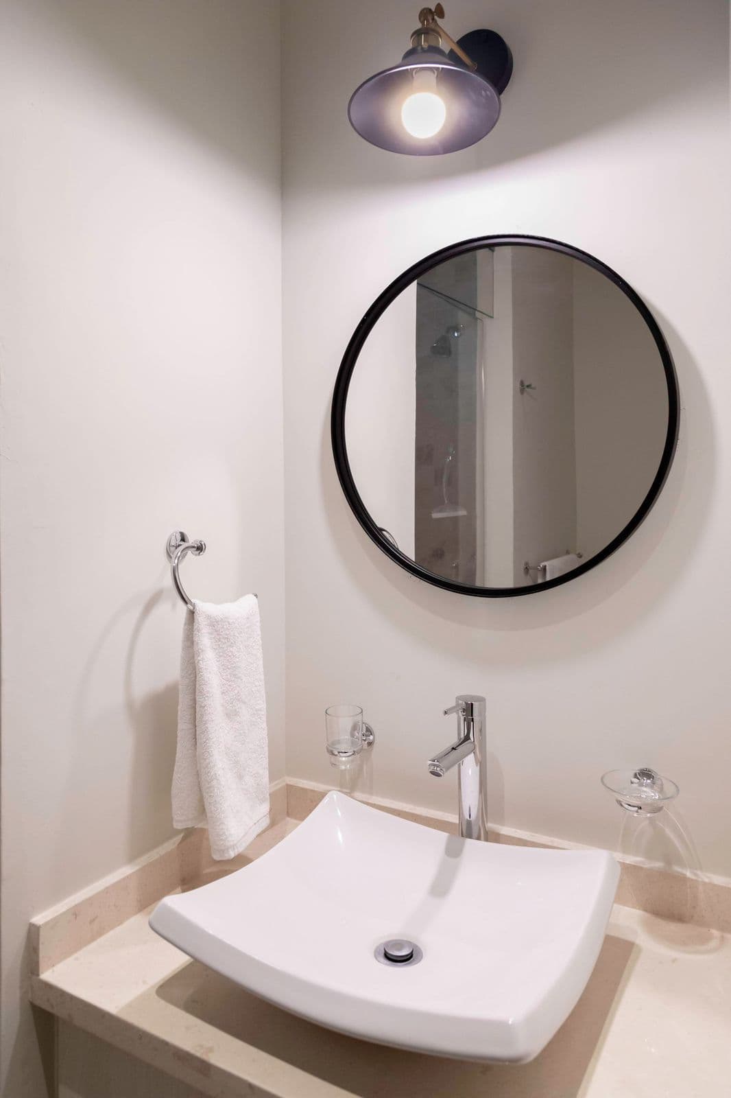 DEPARTAMENTO EN CASCO DE LANDETA PB β Atascadero (Arcos de San Miguel), San Miguel de Allende β photo 8 β modern spa-inspired bathroom retreat