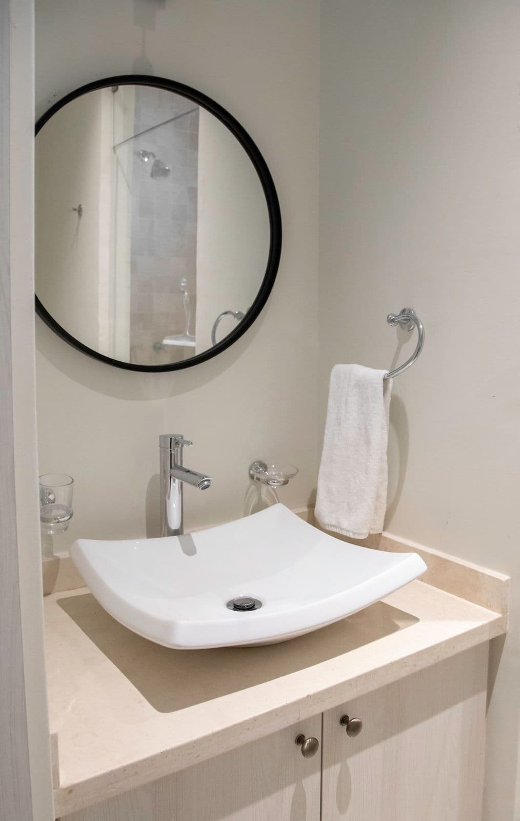 DEPARTAMENTO EN CASCO DE LANDETA PB β Atascadero (Arcos de San Miguel), San Miguel de Allende β photo 10 β contemporary spa-inspired guest bath